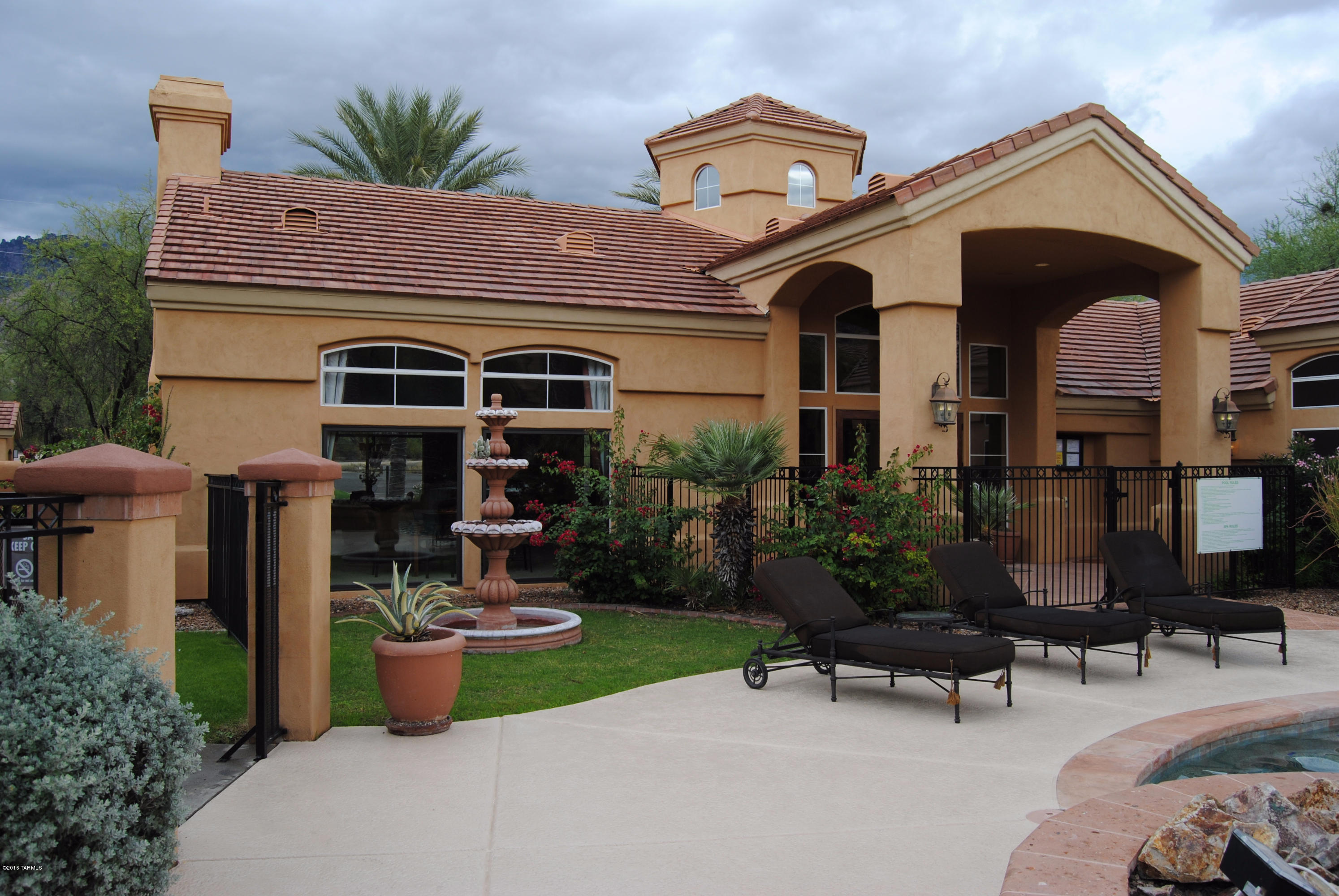 Pinnacle Canyon Condominium - Residential