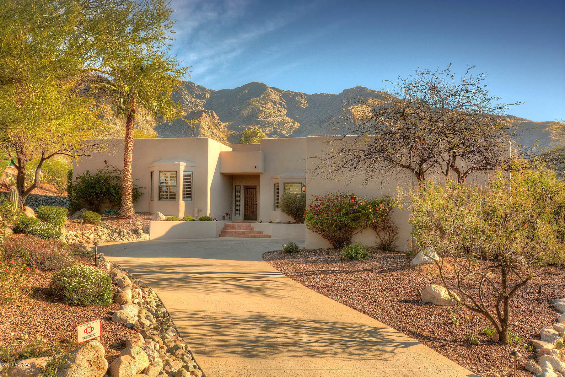 FABULOUS CONTEMPORARY 5 bed/4 full baths home w/ pool & spa on private no outlet street/cul-de-sac in Alta Vista! INCREDIBLE CATALINA VIEWS in NORTH FACING BACK YARD. Split bedroom plan. ENORMOUS remodeled gourmet kitchen w/ granite, upgraded cabinets, glass door accents, Dacor 6 burner gas cooktop, warming drawer, double ovens/double dishwashers, & walk-in pantry. SPECTACULAR kitchen opens to  warm & DELIGHTFUL family room. Spacious master bath w/ oversized shower, jetted tub & 2-sided fireplace. Upgraded master closet w/built in cherry cabinets & dressers. Additional Features: high ceilings, 3 fireplaces, 3 car garage w/ enclosed storage/work bench, XL laundry/utility room w/extra frige,loads of space & storage, surround sound, glass transoms over doors, raised veggie garden & much more.