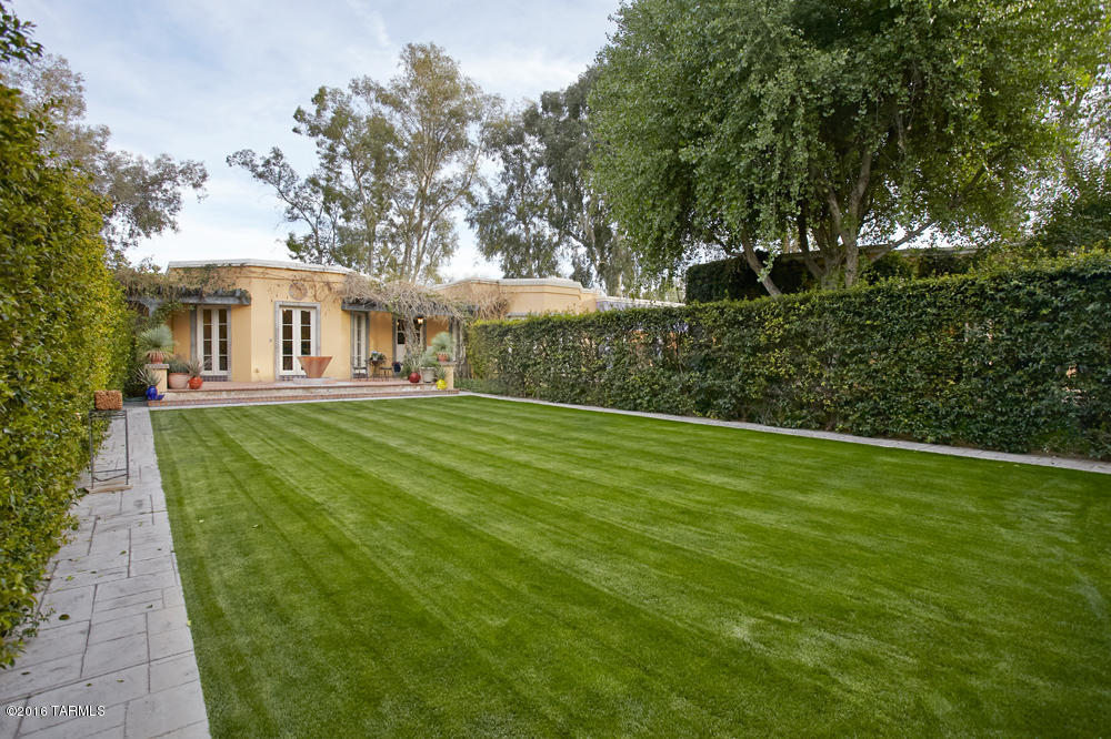 Country Club Estates NO. 1 - Residential
