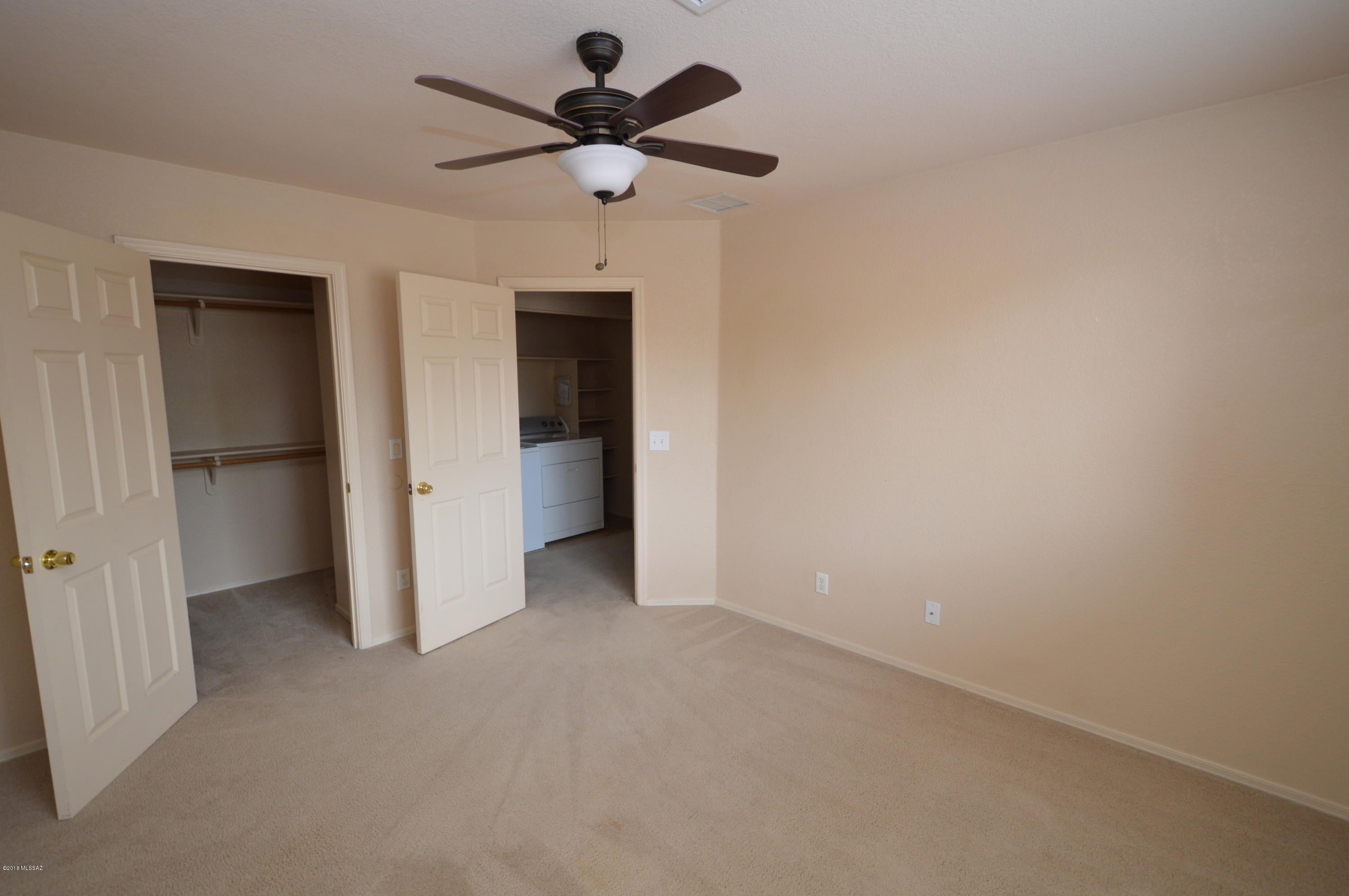 Mountain View Condos. (1-76) - Residential Lease