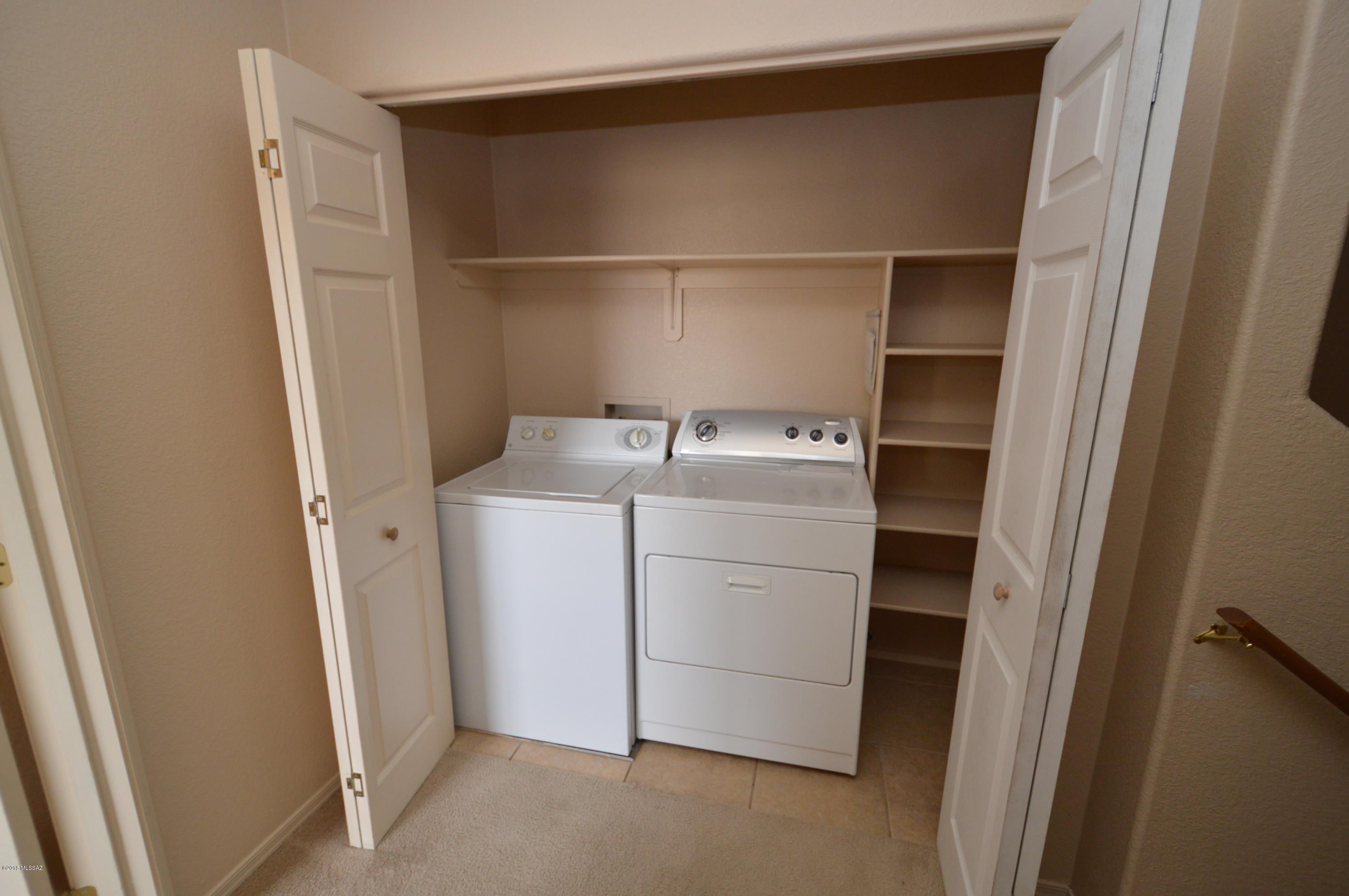 Mountain View Condos. (1-76) - Residential Lease