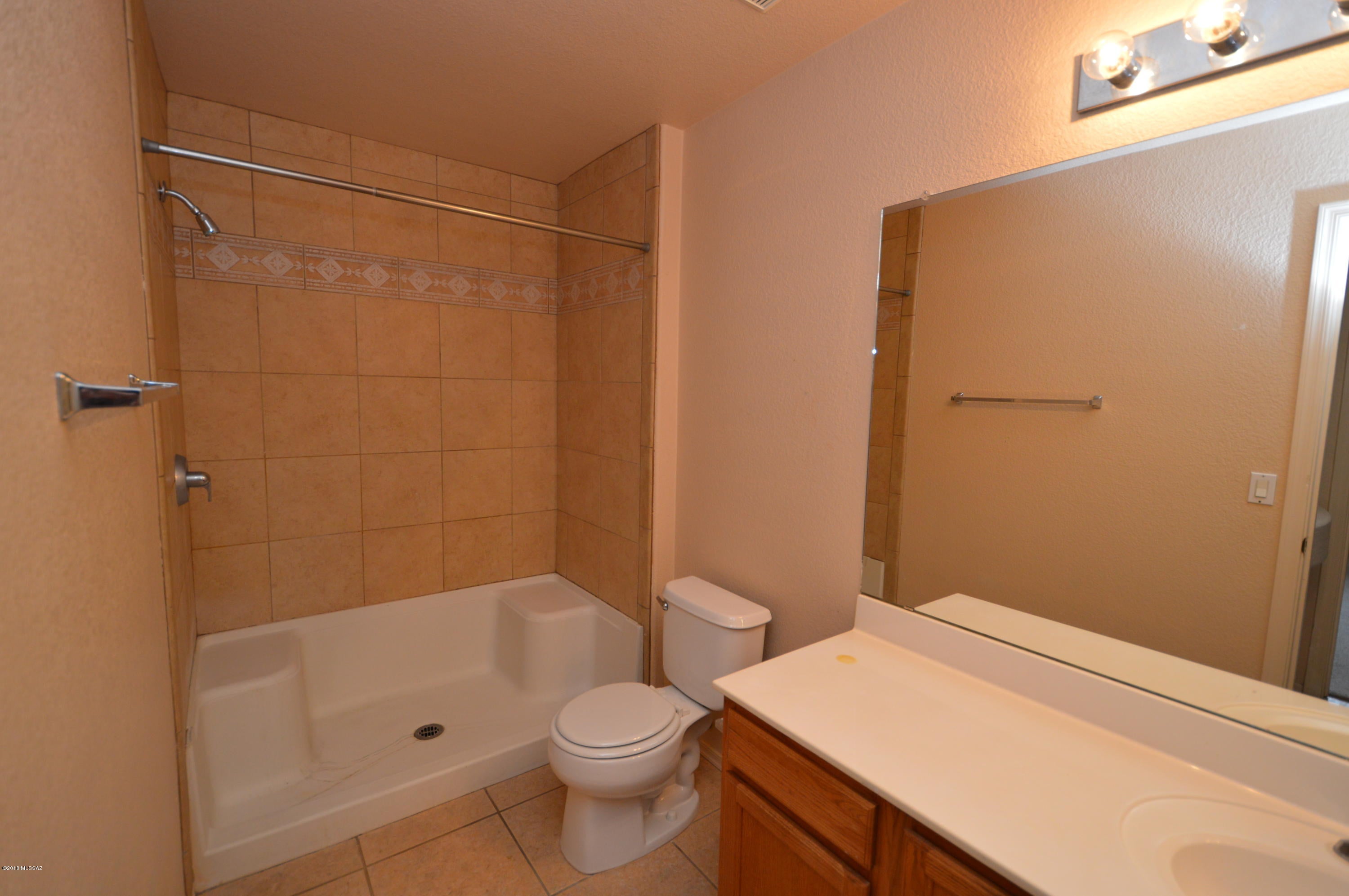 Mountain View Condos. (1-76) - Residential Lease