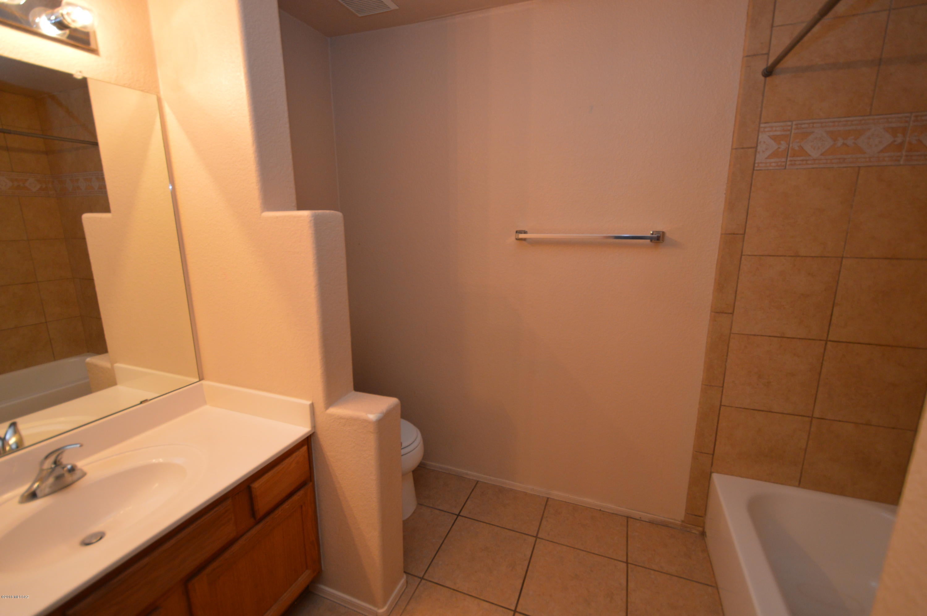 Mountain View Condos. (1-76) - Residential Lease