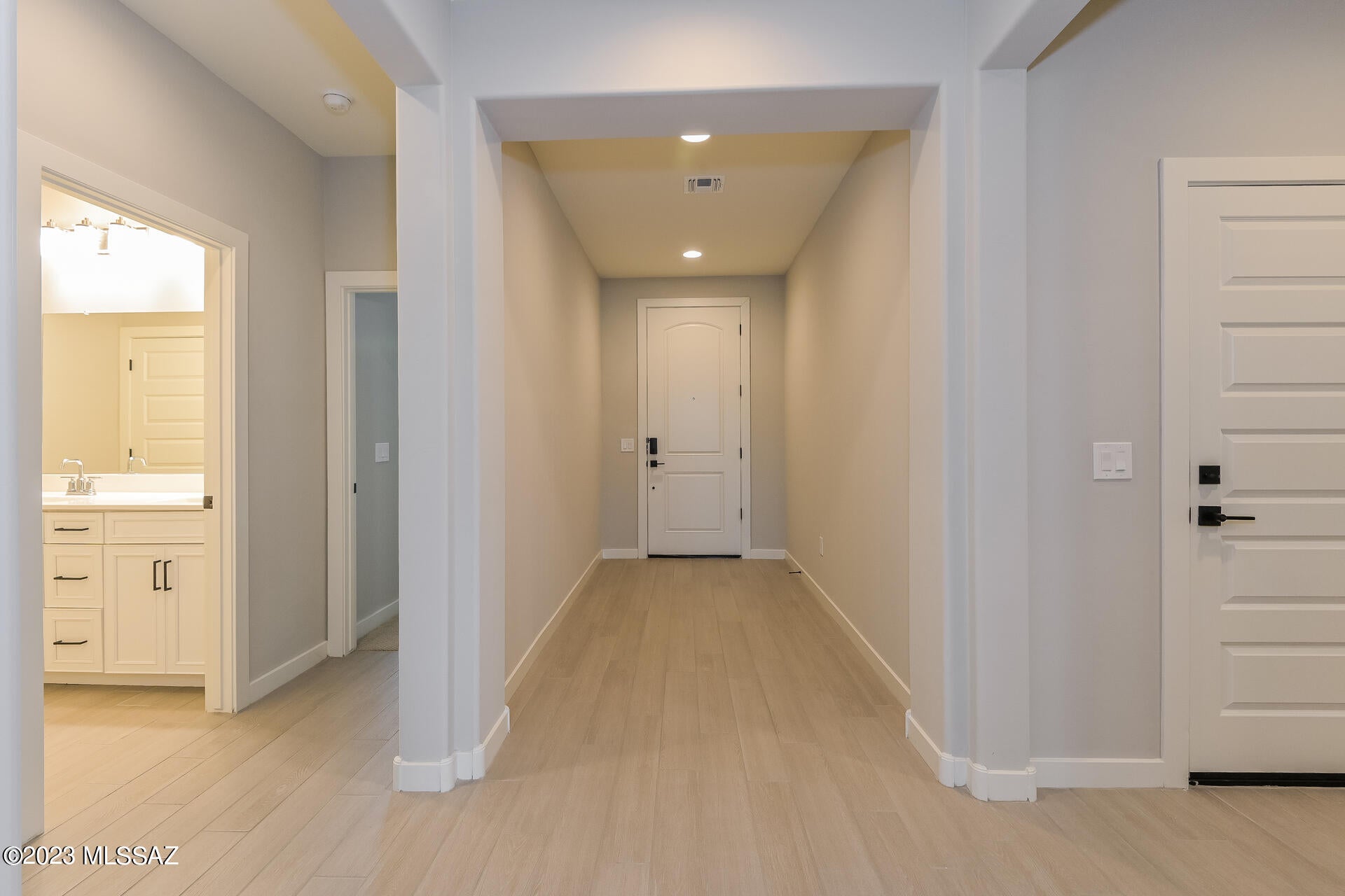 Rancho Del Lago (101-206) - Residential Lease