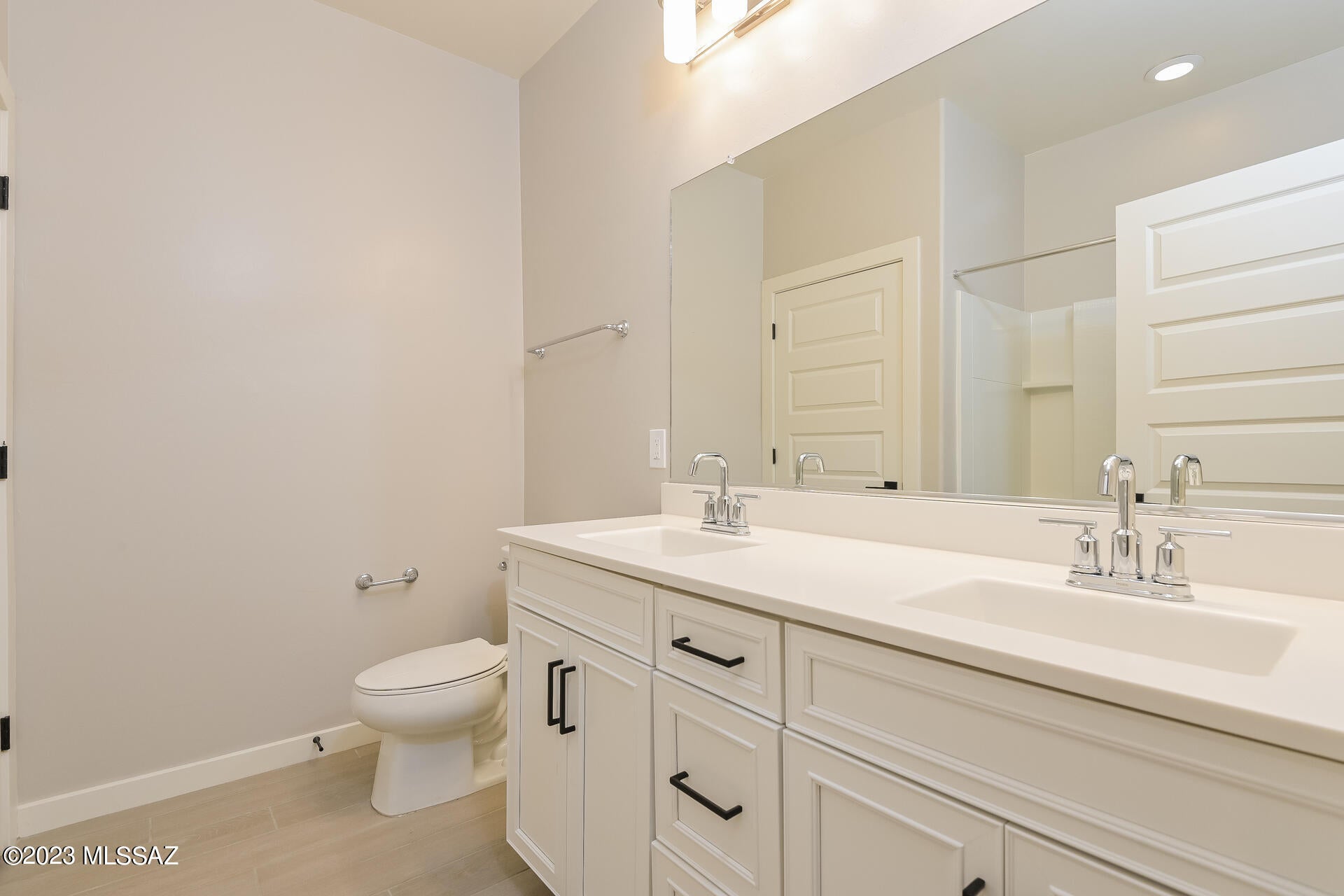 Rancho Del Lago (101-206) - Residential Lease