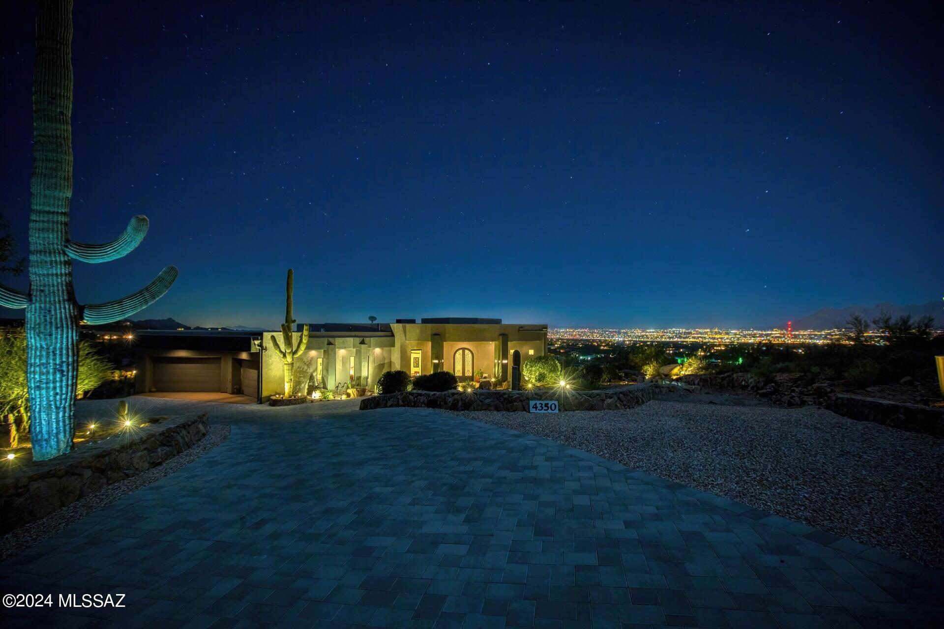 Vista De La Sierra De Dios - Residential