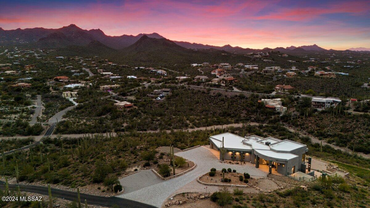 Vista De La Sierra De Dios - Residential