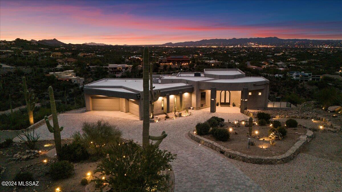 Vista De La Sierra De Dios - Residential