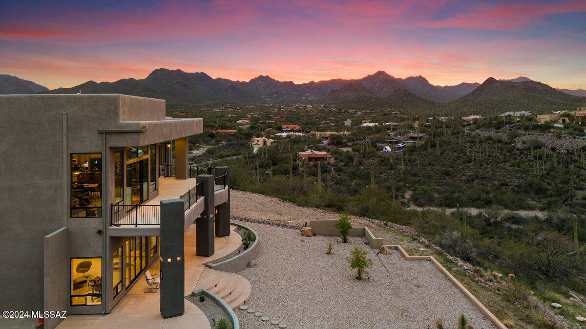 Vista De La Sierra De Dios - Residential