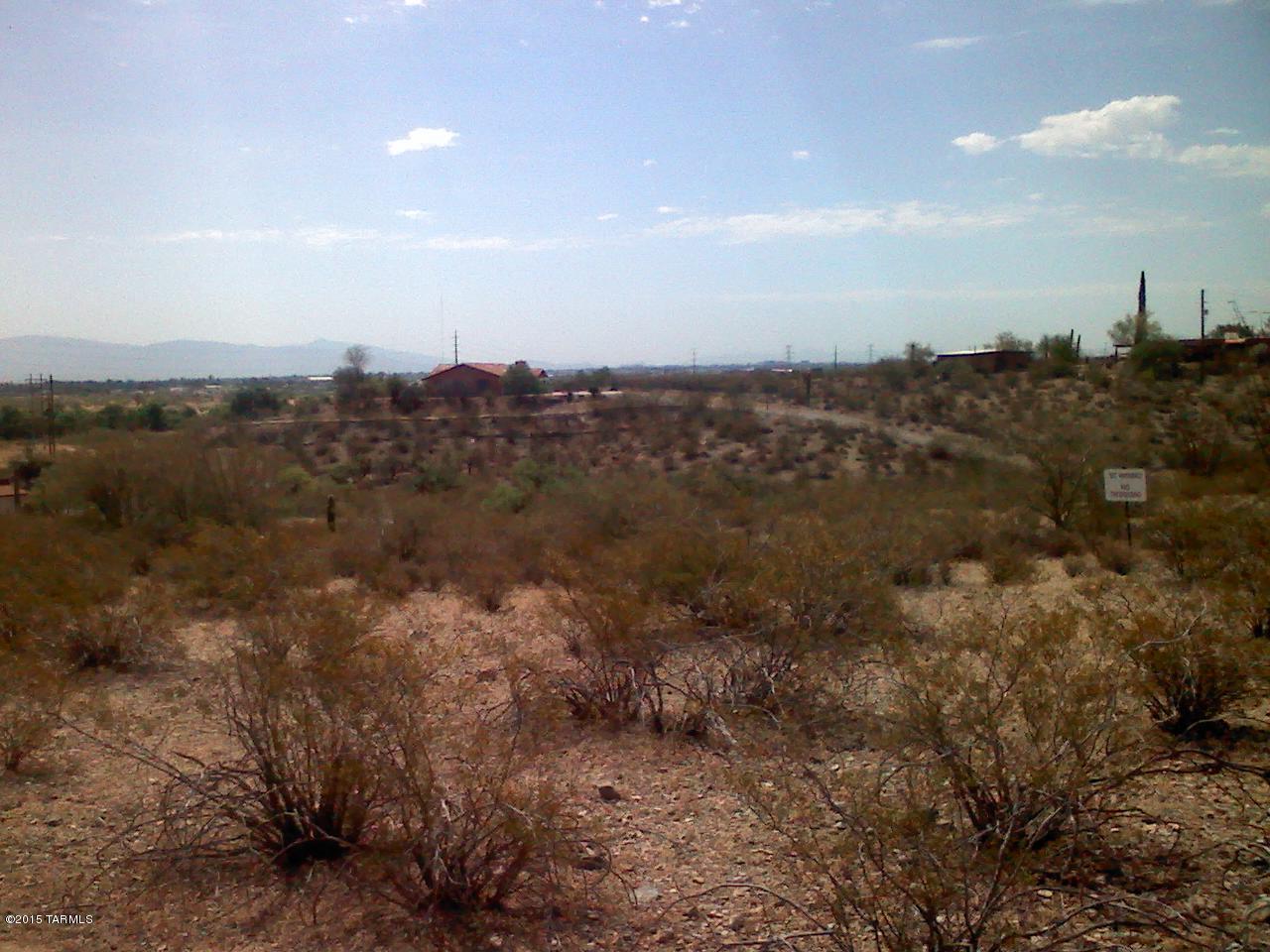 Beautiful piece of property in desirable Northwest Tucson. Great city view from this 5.67 acre parcel and even better view of Sombrero Peak. Conveniently located near shopping and amenities but away from the hustle bustle. Easy access to I-10 for commuting. Motivated seller is ready to listen to all offers and willing to carry.  Walking tours available by appointment.  520-225-7029