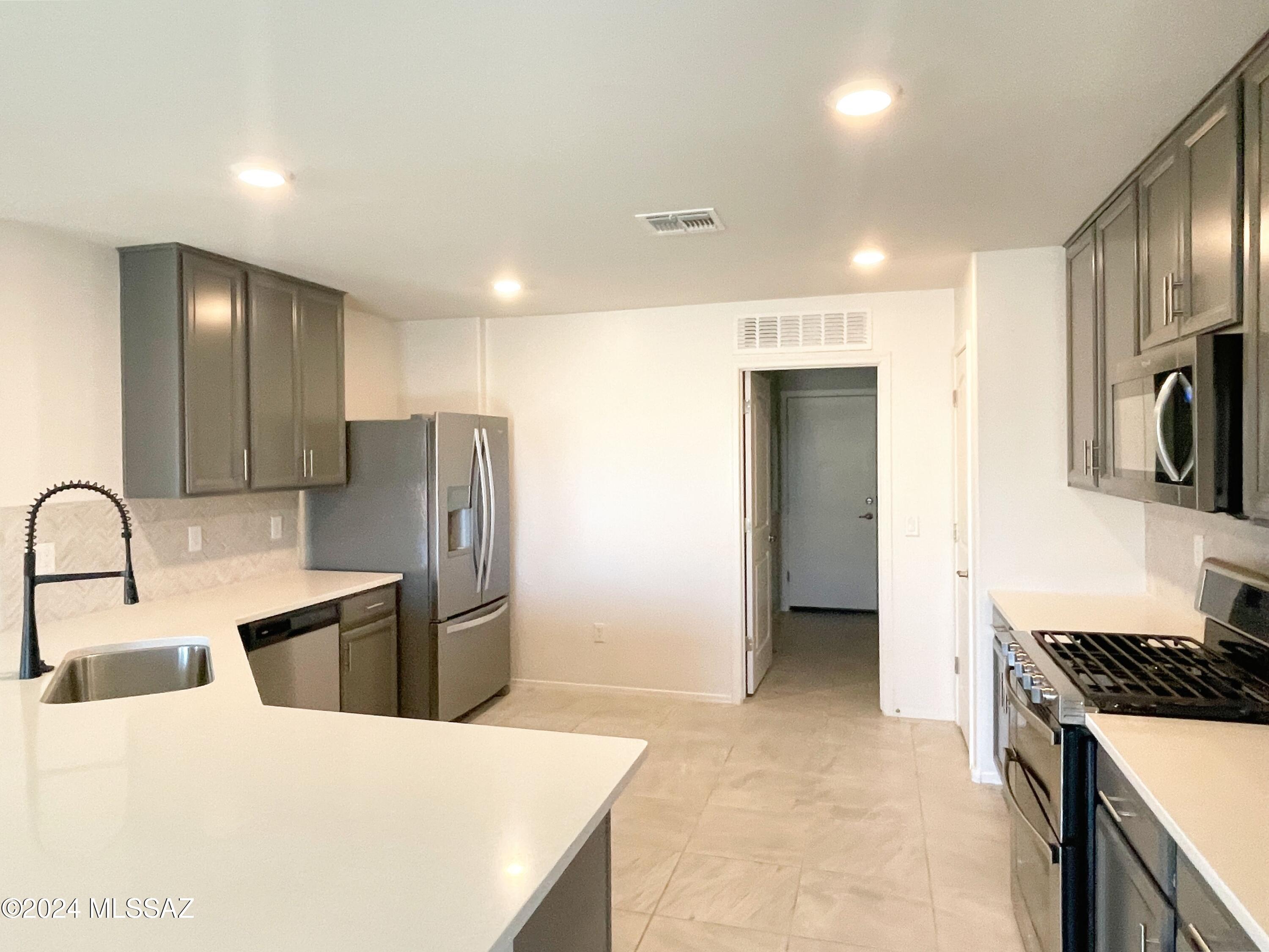 Rocking K South Neighborhood 1 Parcel D - Residential Lease