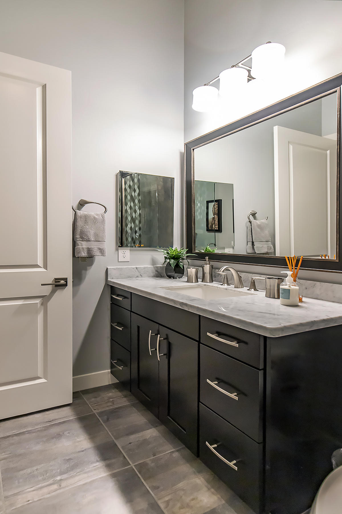 Stone Canyon VIII (486-602) - Residential