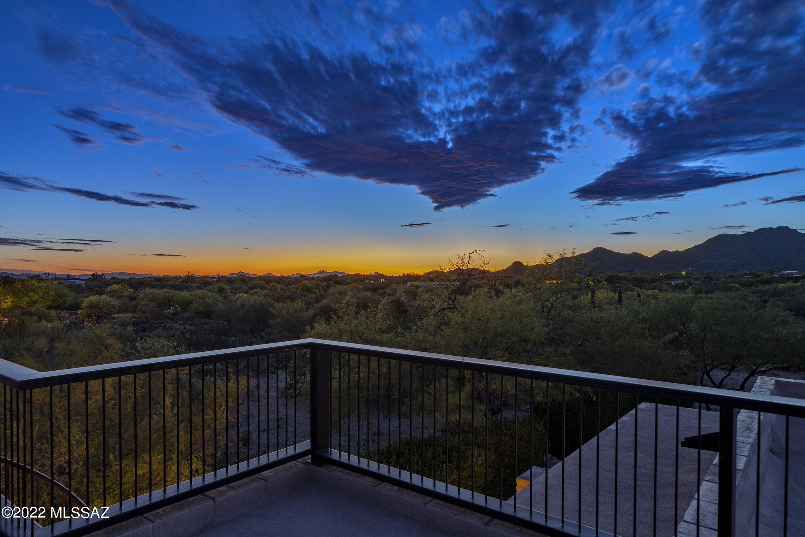 La Cholla Airpark - Residential