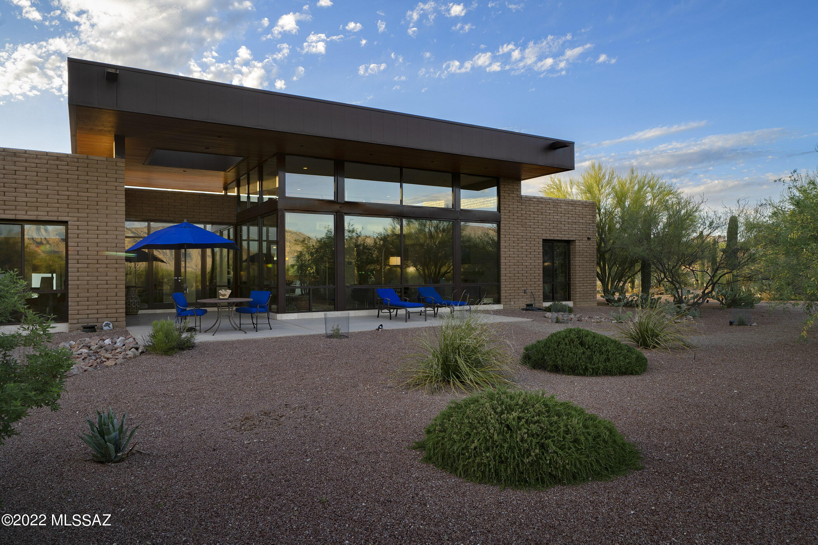La Cholla Airpark - Residential