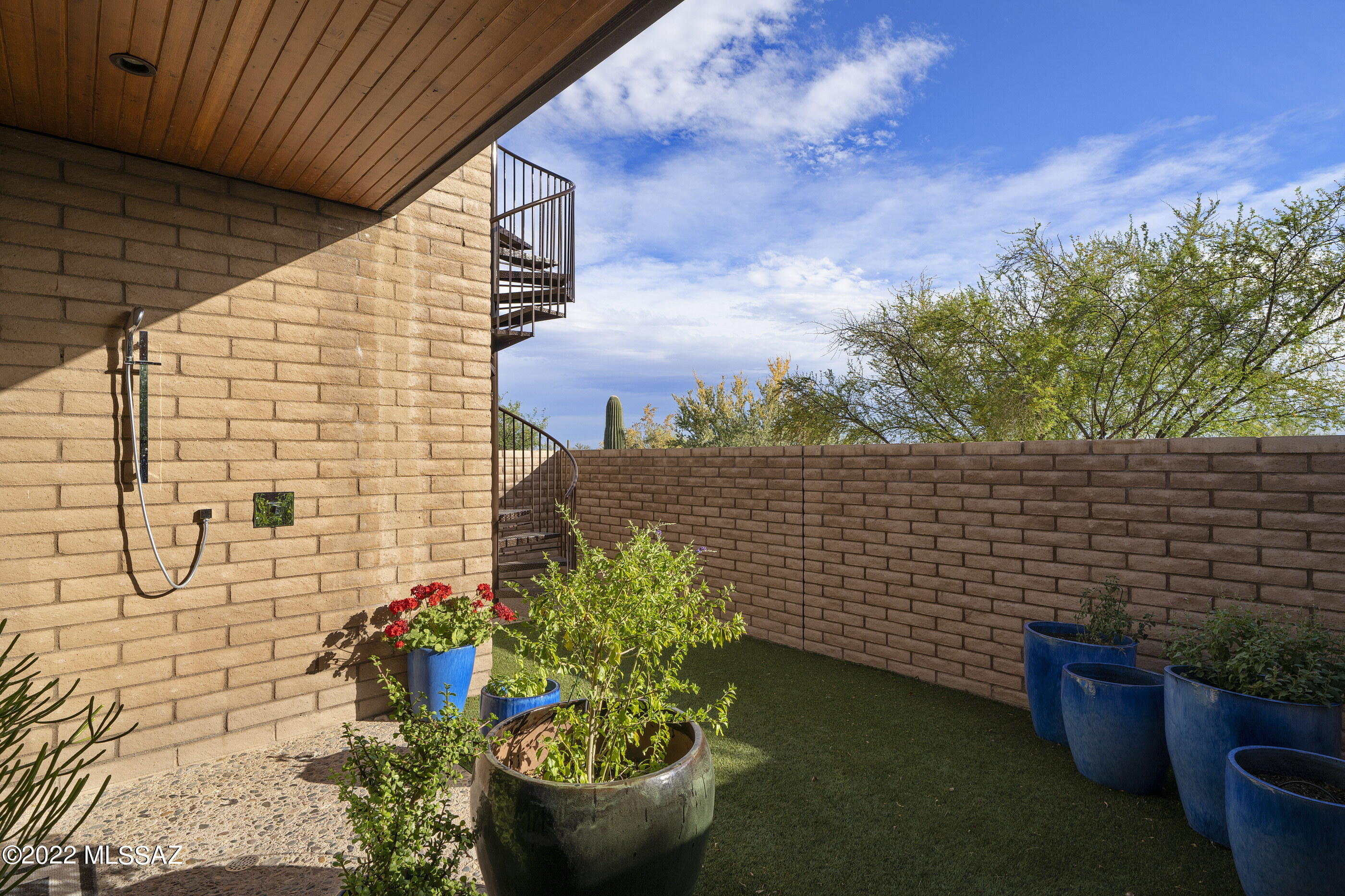La Cholla Airpark - Residential