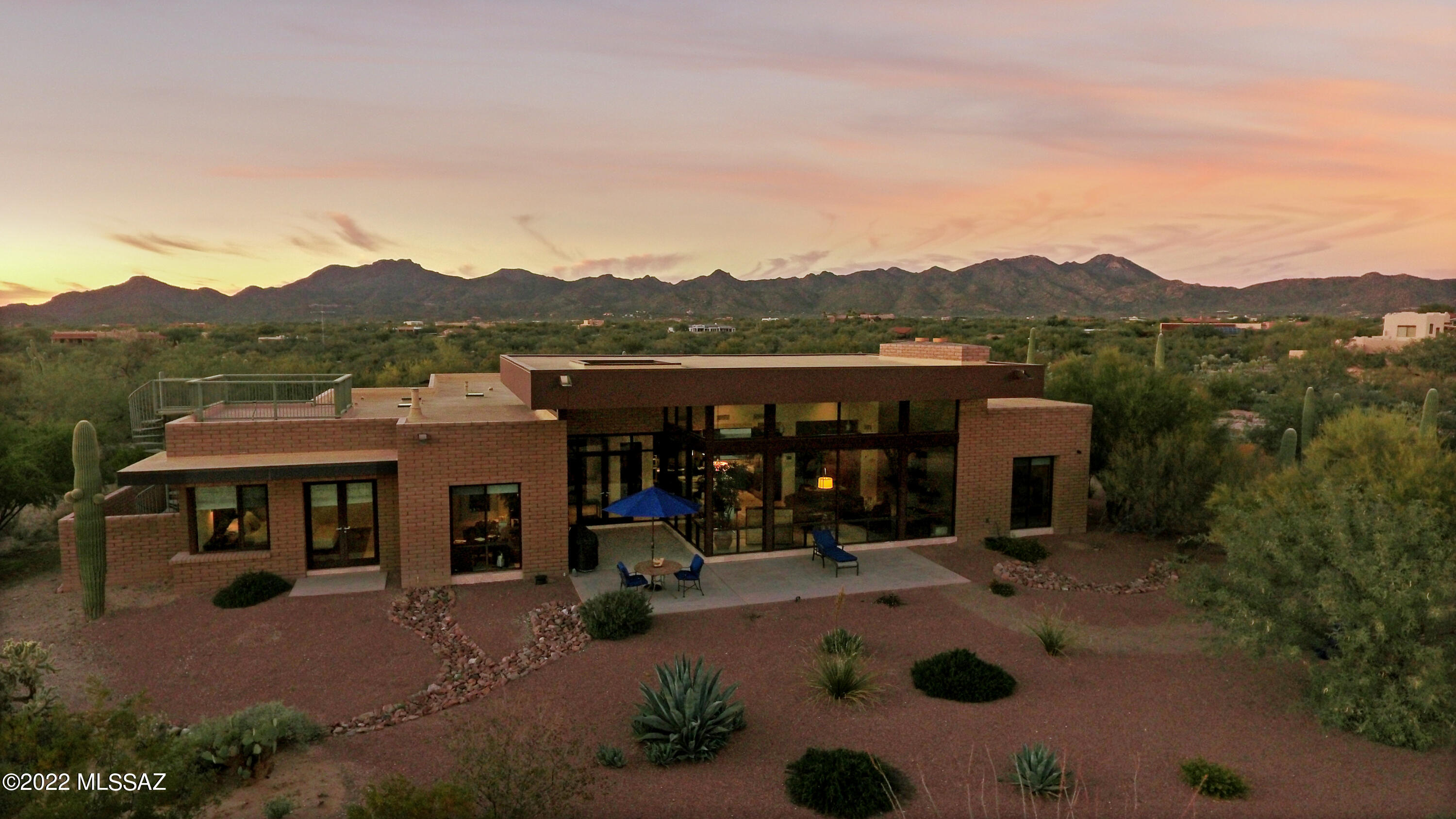 La Cholla Airpark - Residential