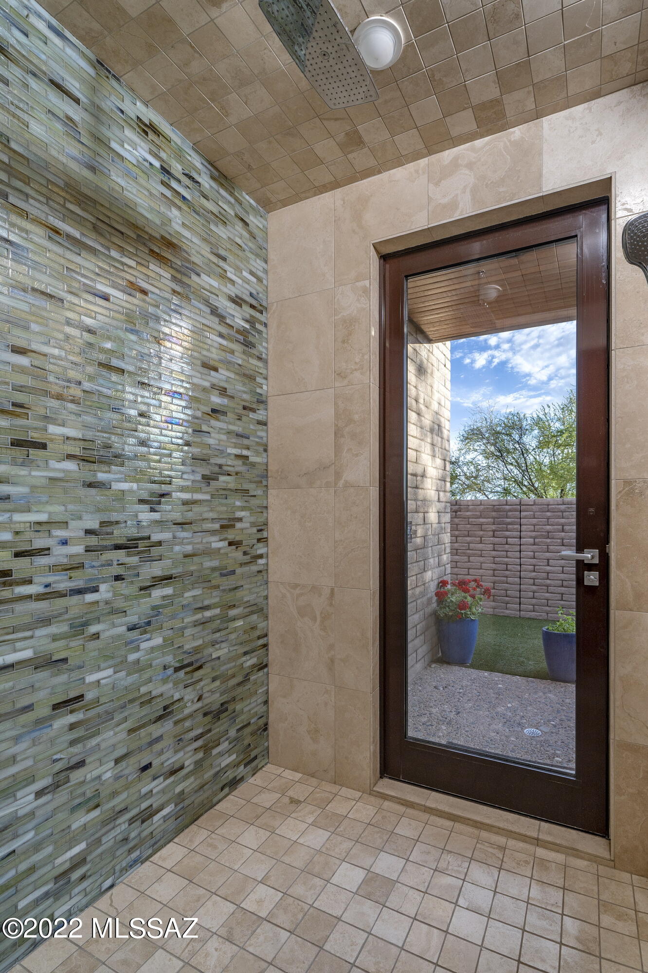 La Cholla Airpark - Residential