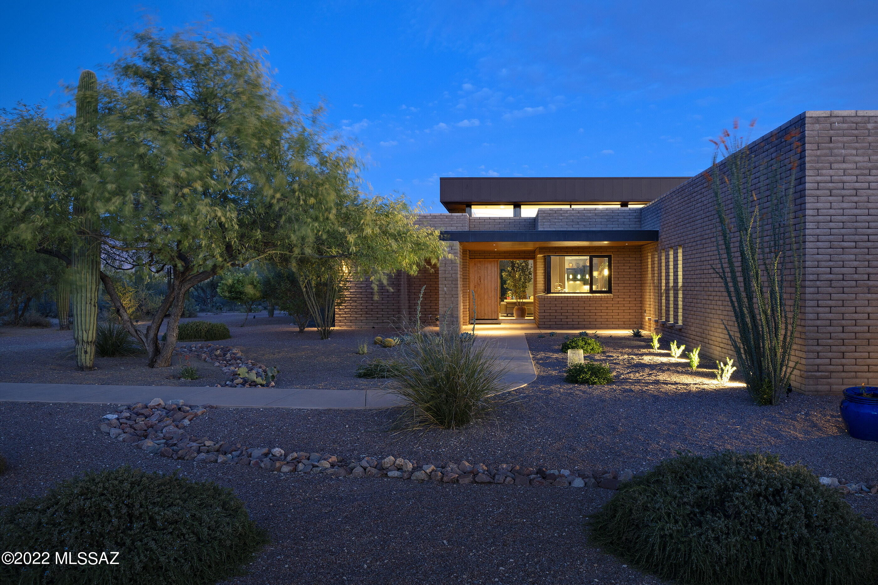 La Cholla Airpark - Residential