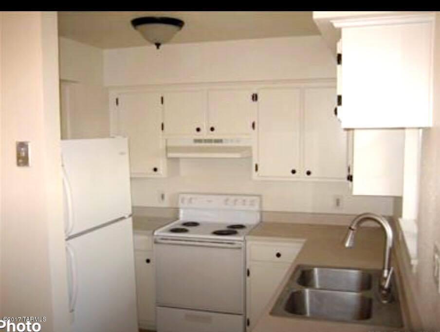 Las Colinas Condominiums - Residential