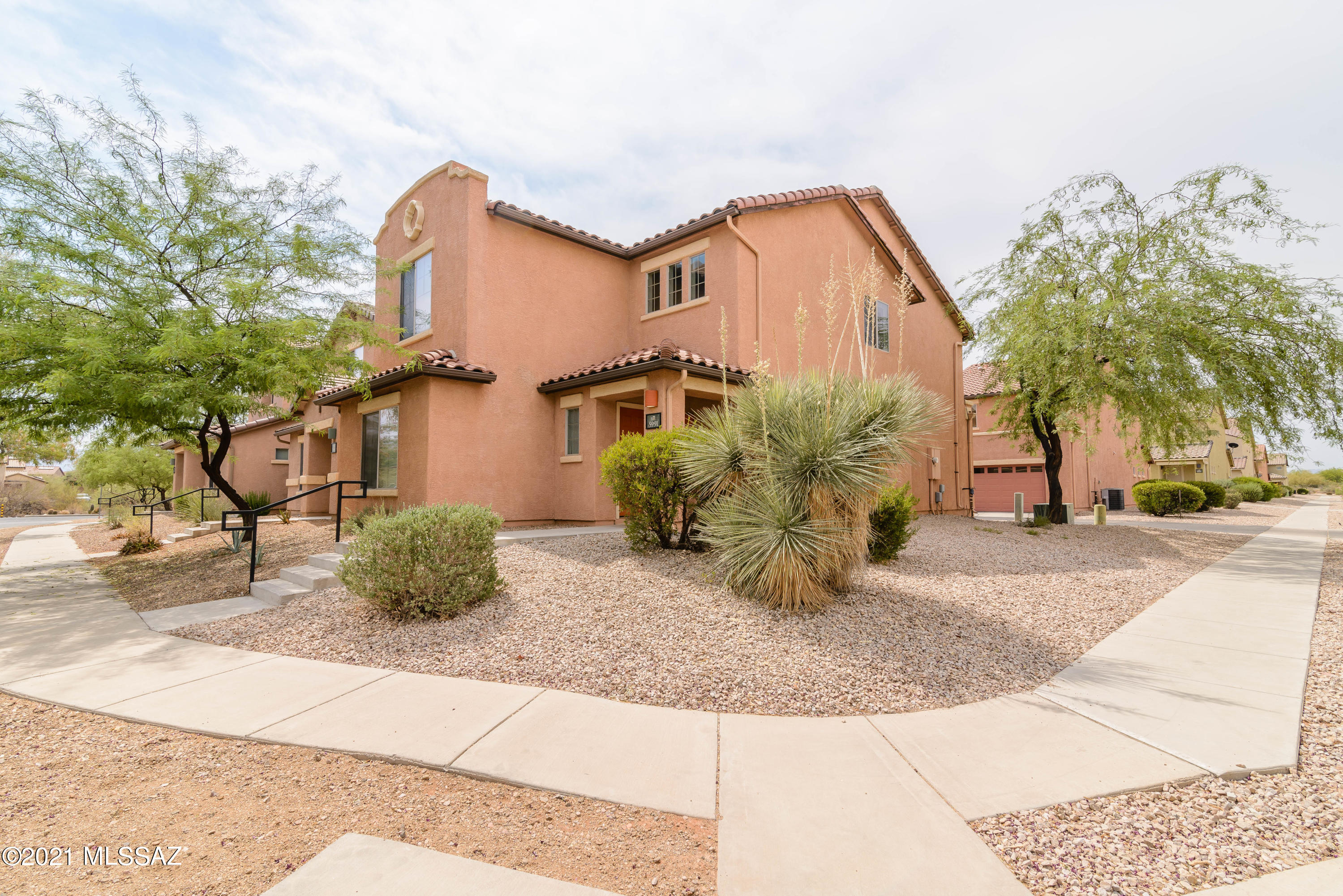 JUST MOVE IN AND UNPACK. All new interior paint and carpet. Two story home with extra sitting area upstairs.  Easy living in the Civano neighborhood.  Vail School district. easy access to I-10.