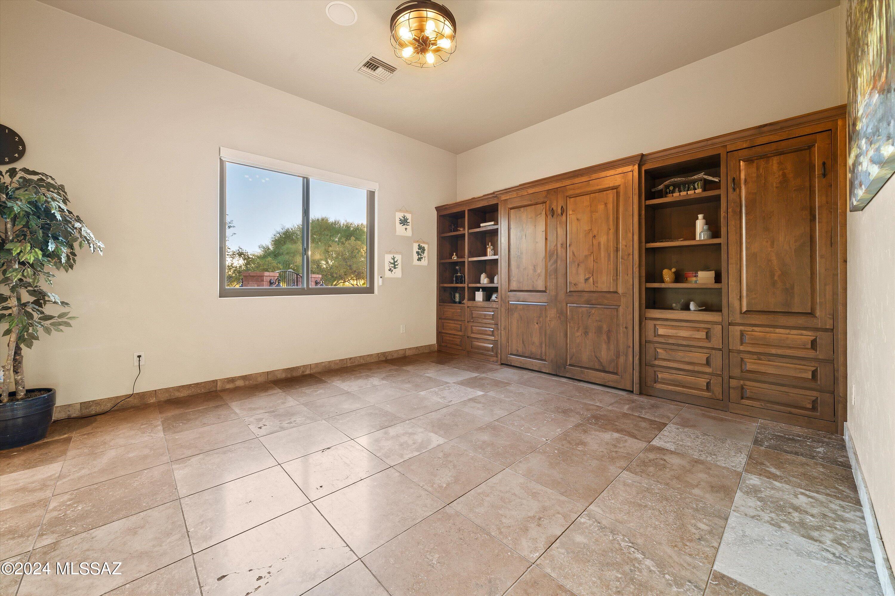 Coyote Creek (1-395) - Residential