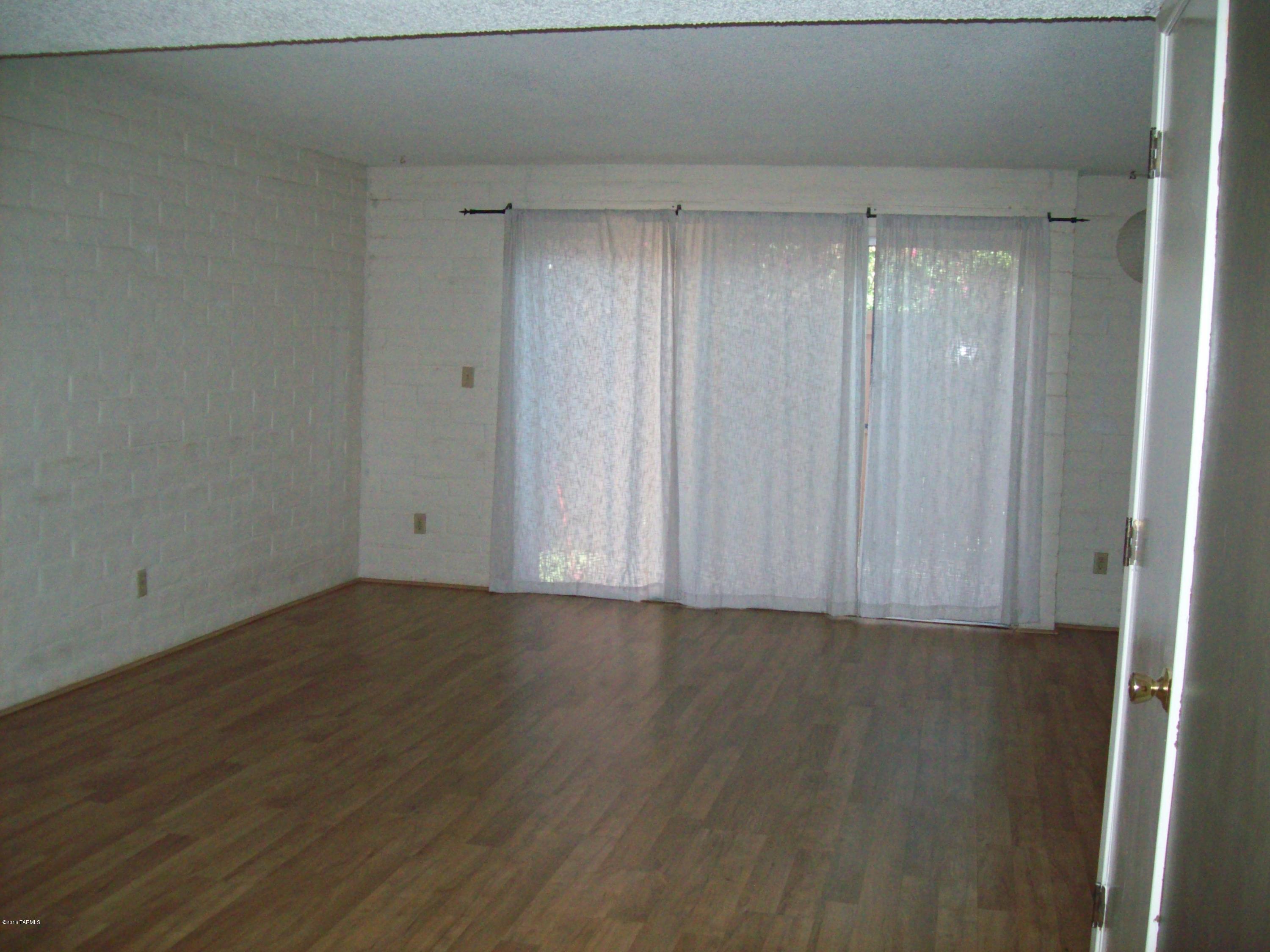 Tucson North Townhome Apts. - Residential Lease