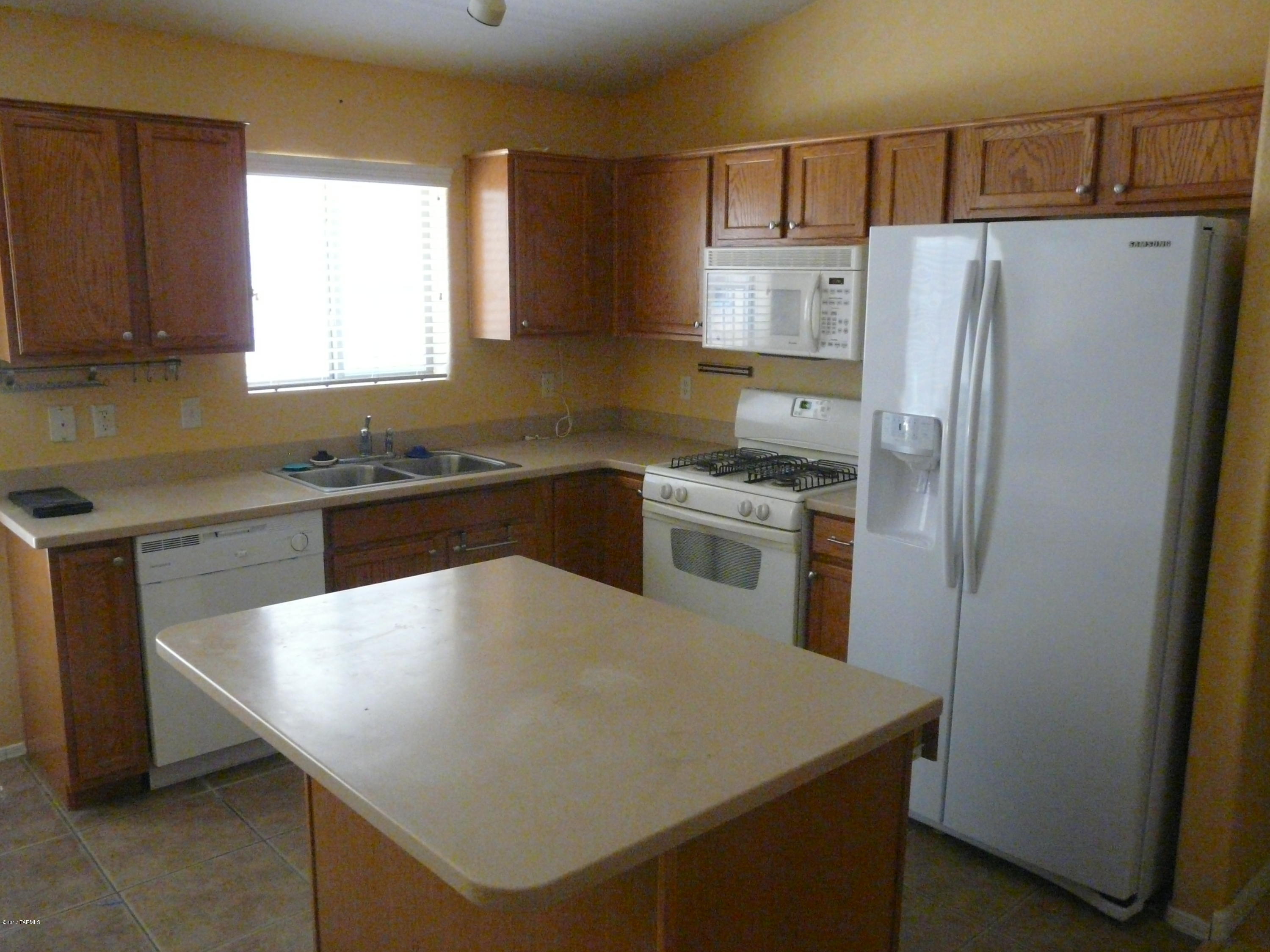 Rancho Del Lago (608-1030) - Residential Lease