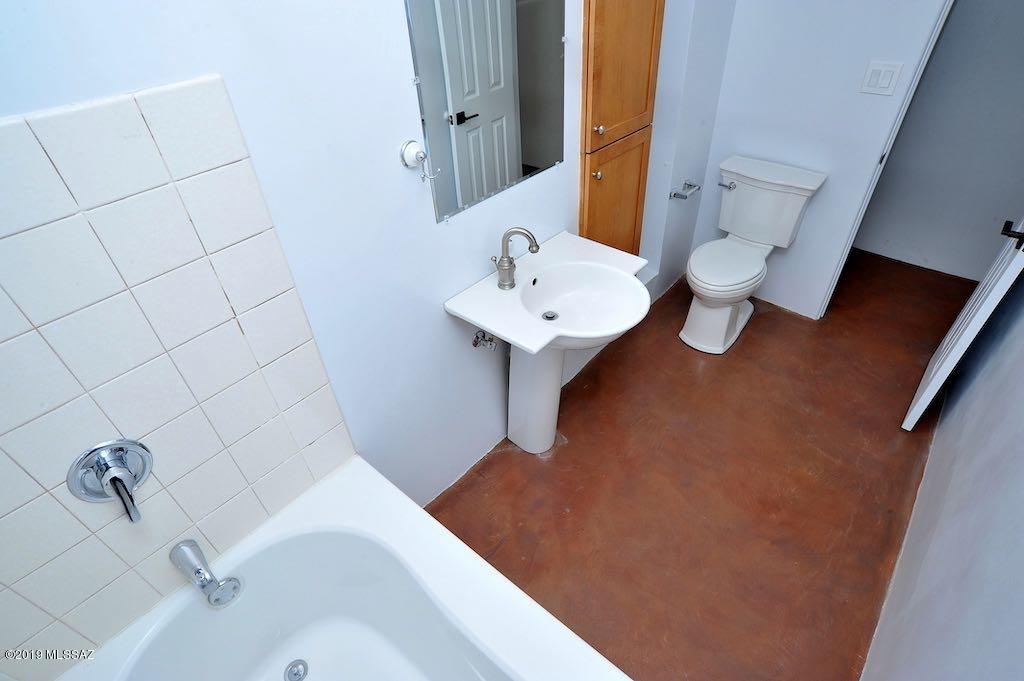 Jefferson Park - Residential Lease