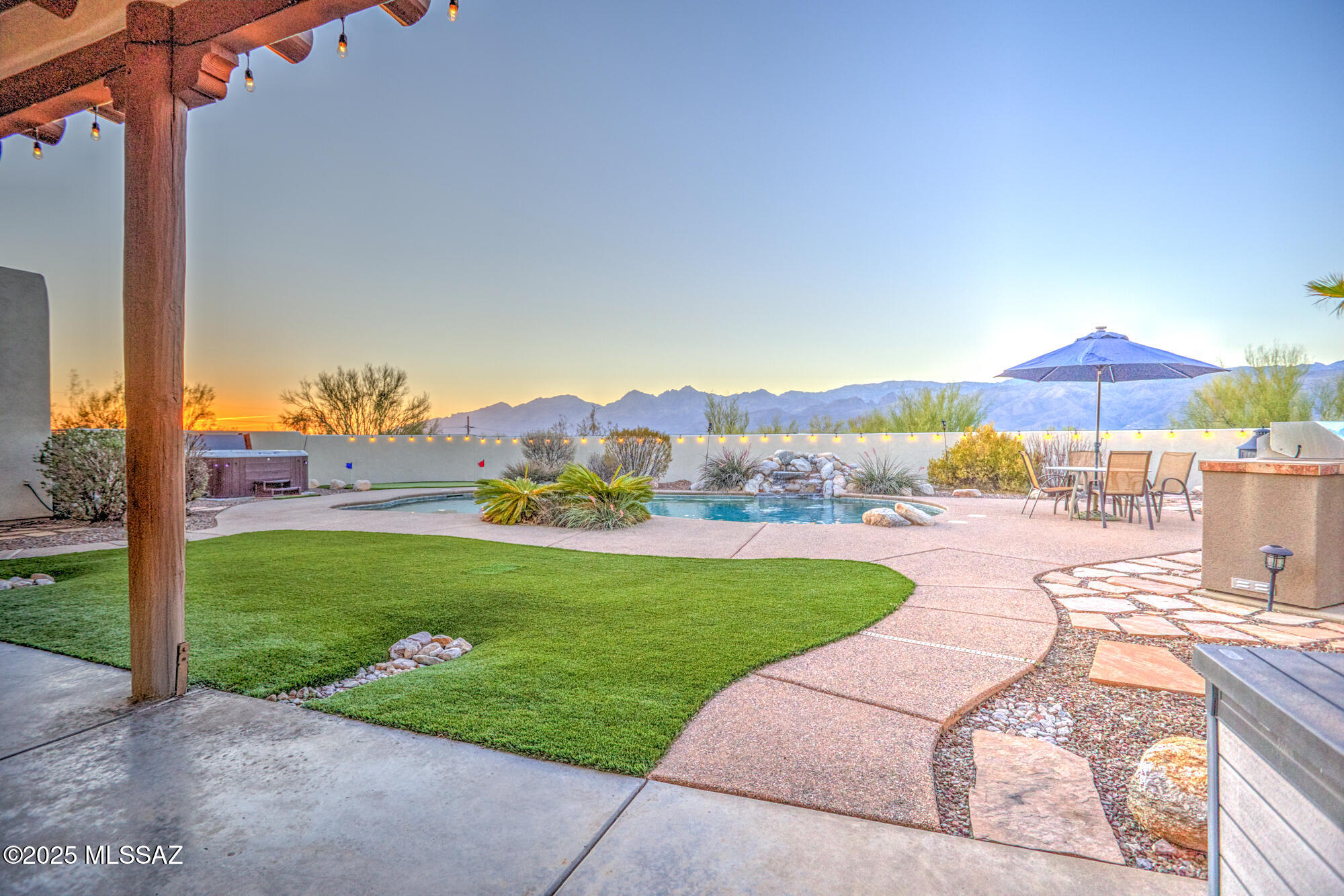 Tanque Verde Ridge Estates (1-12) - Residential