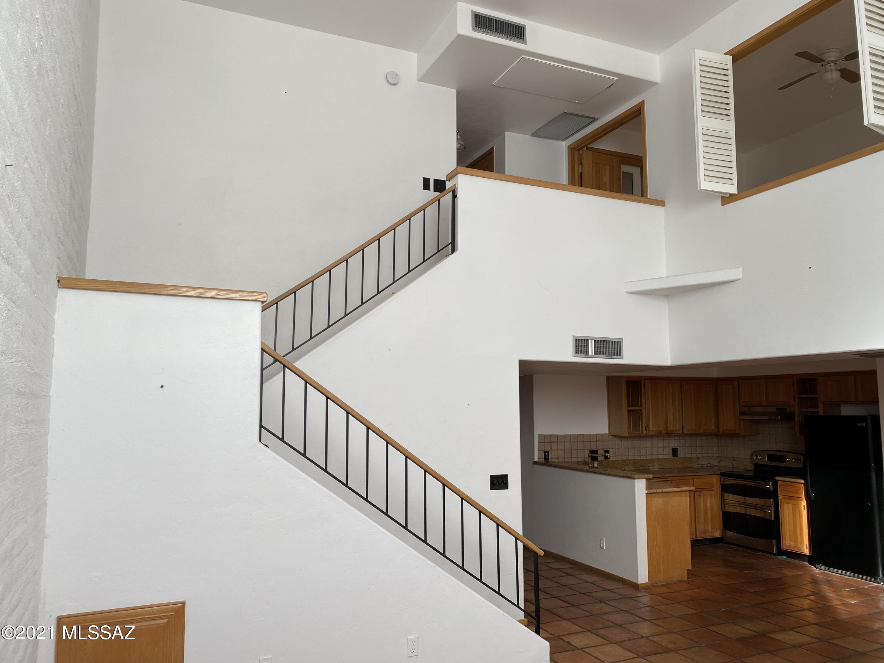 Tucson Racquet Club Twnhms. (1-56) - Residential Lease