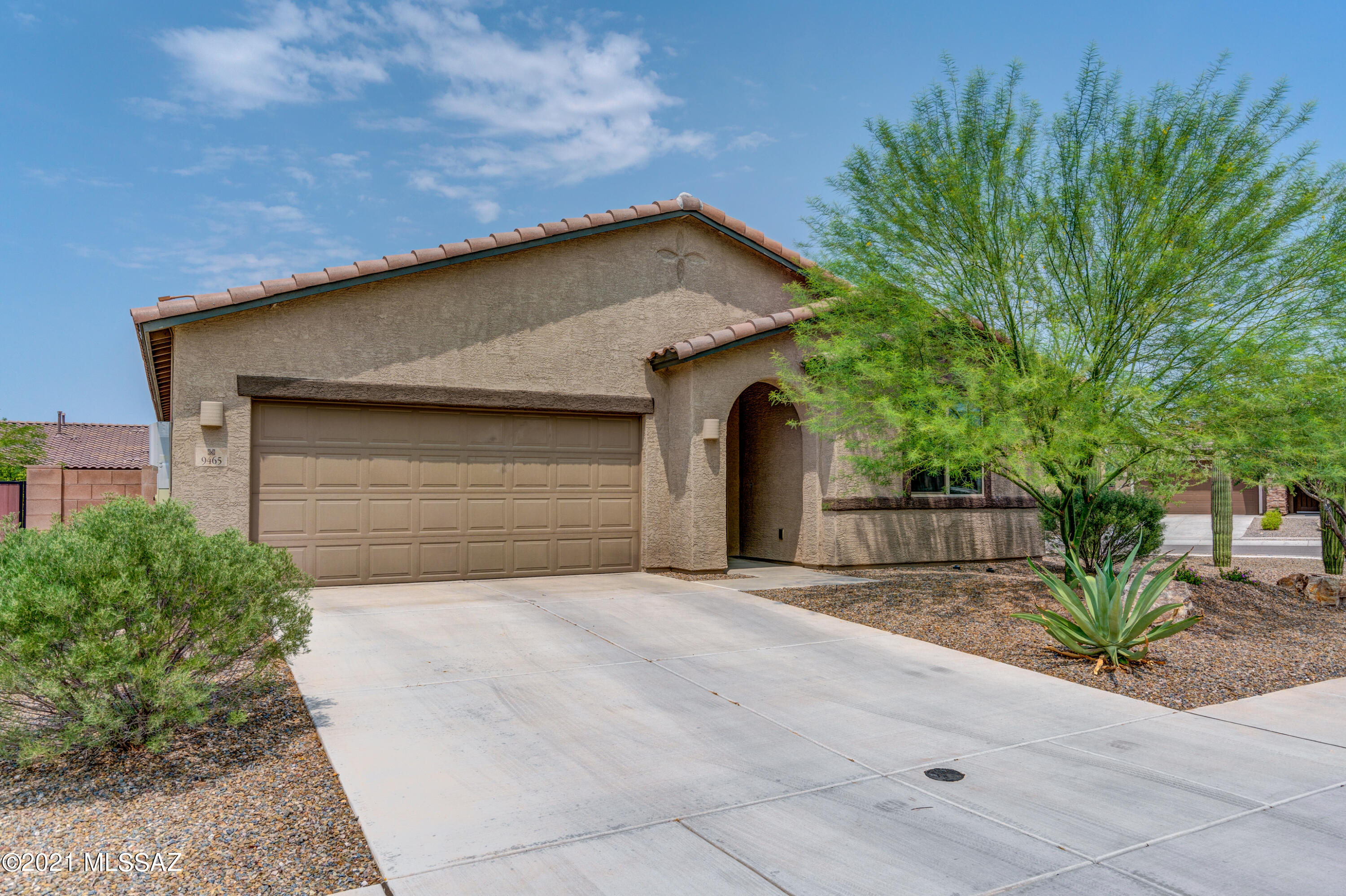 Gorgeous, newer 3BD/2BA +Den (2,223 sq ft) home situated on a corner, cul-de-sac lot boasts an open concept plan for modern living, seller owned SOLAR and 3-car tandem garage. Enter to find a large office/den off extended foyer. Beyond lies an expansive Great room with 18x18 tile and center sliding patio doors. Extended chef's kitchen hosts a center island w/ breakfast bar, stainless appliances (gas cooktop + built-in ovens), expansive granite countertops and a huge walk-in butler's pantry. Split bedroom plan offers a large Master suite hosting dual sinks, soaking tub, plus walk-in shower & closet. Cultured marble vanities in baths. Rear covered patio features a rolling sunscreen plus sunshade. Expansive yard offers decorative stone, large artificial turf area and lemon/lime/tangelo trees.