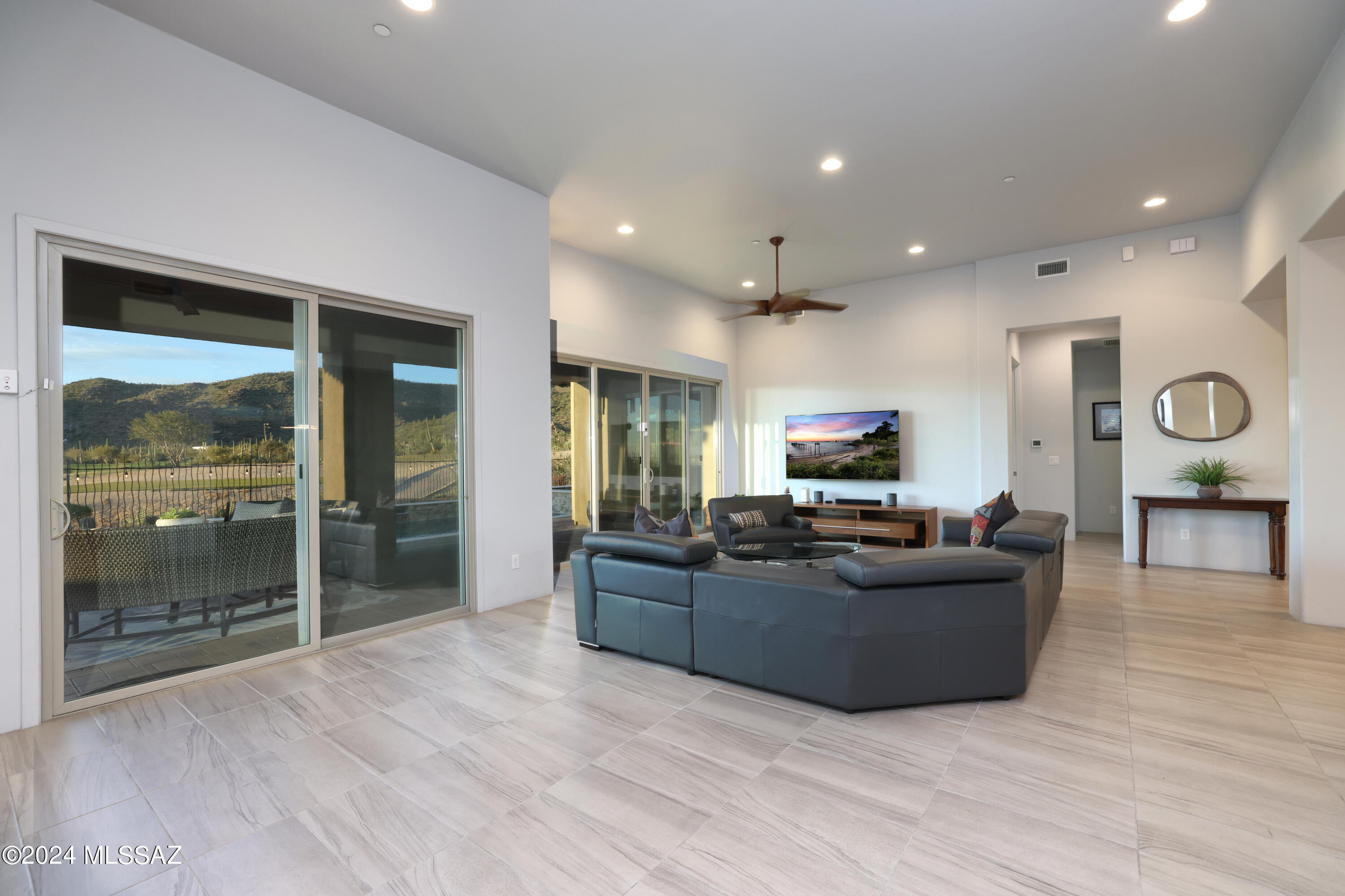 Boulder Bridge Pass At Dove Mountain SQ20132910078 - Residential