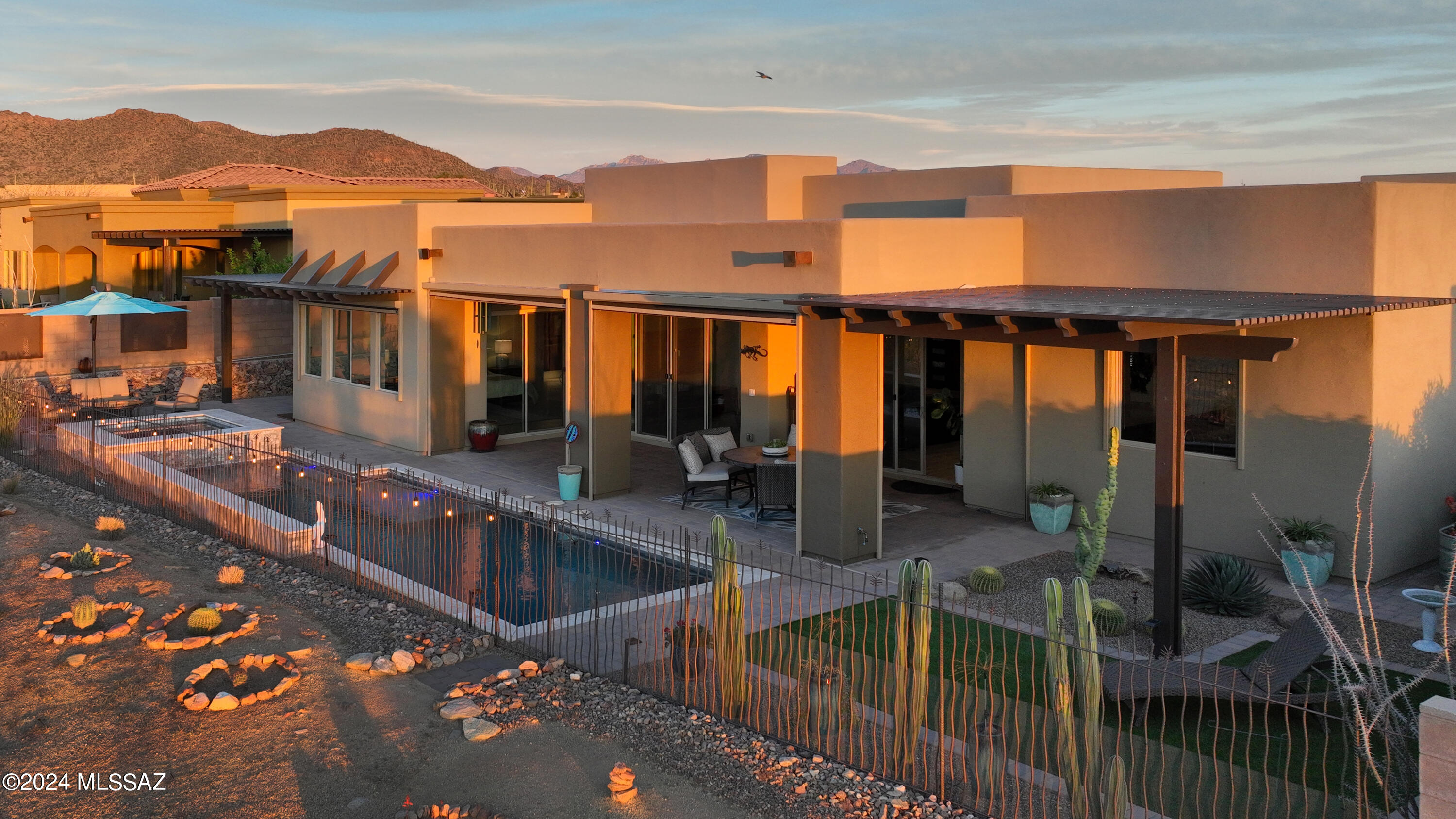 Boulder Bridge Pass At Dove Mountain SQ20132910078 - Residential