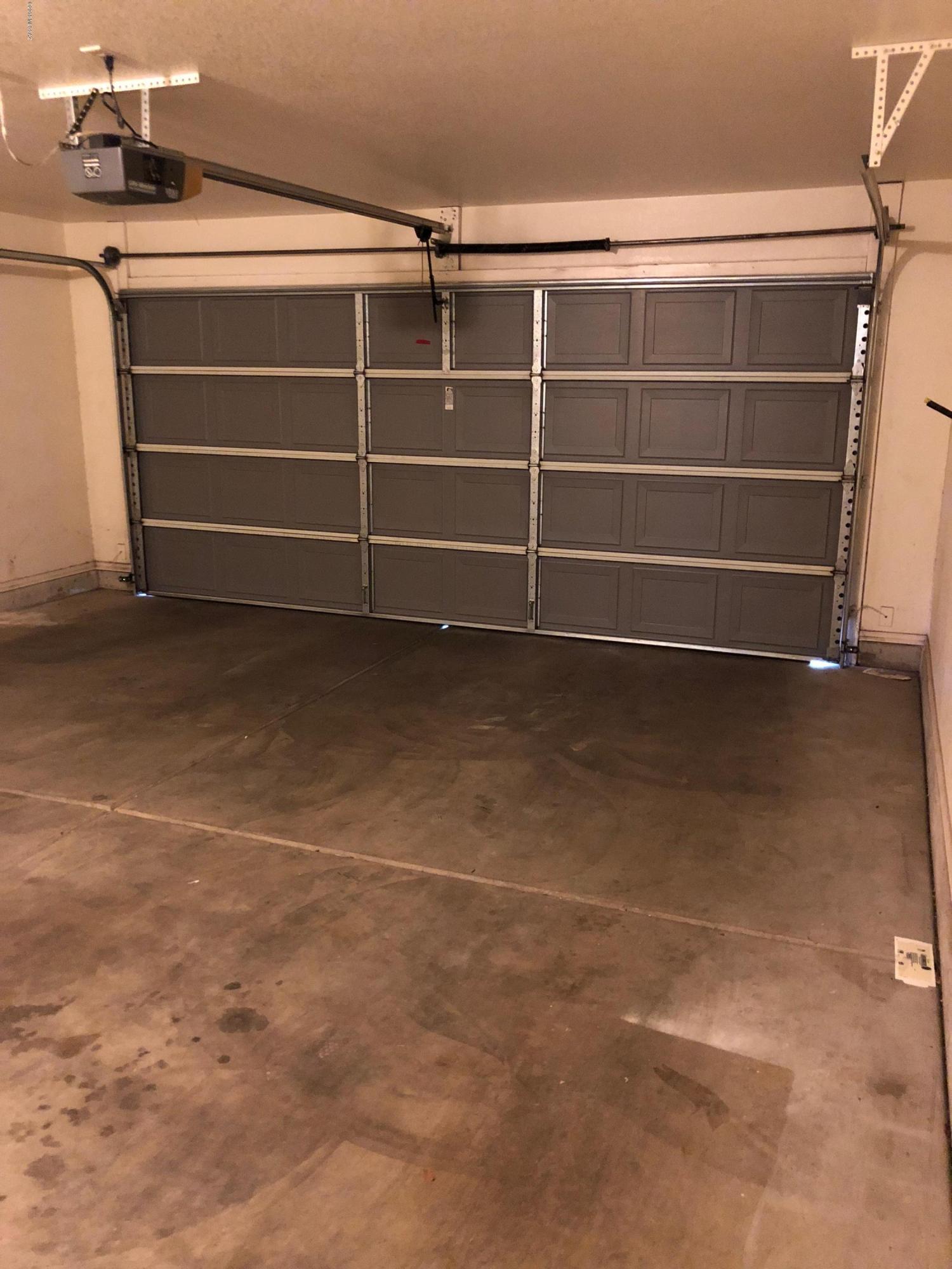 Mountain View Condos. (1-76) - Residential Lease