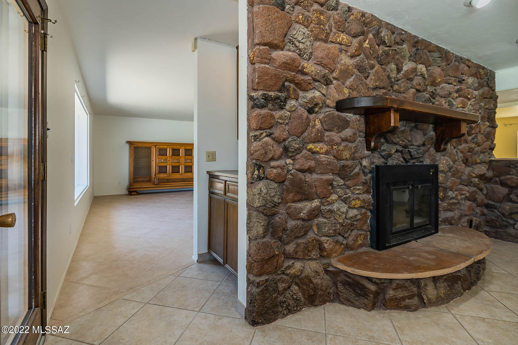 Shadow Roc (81-141) - Residential