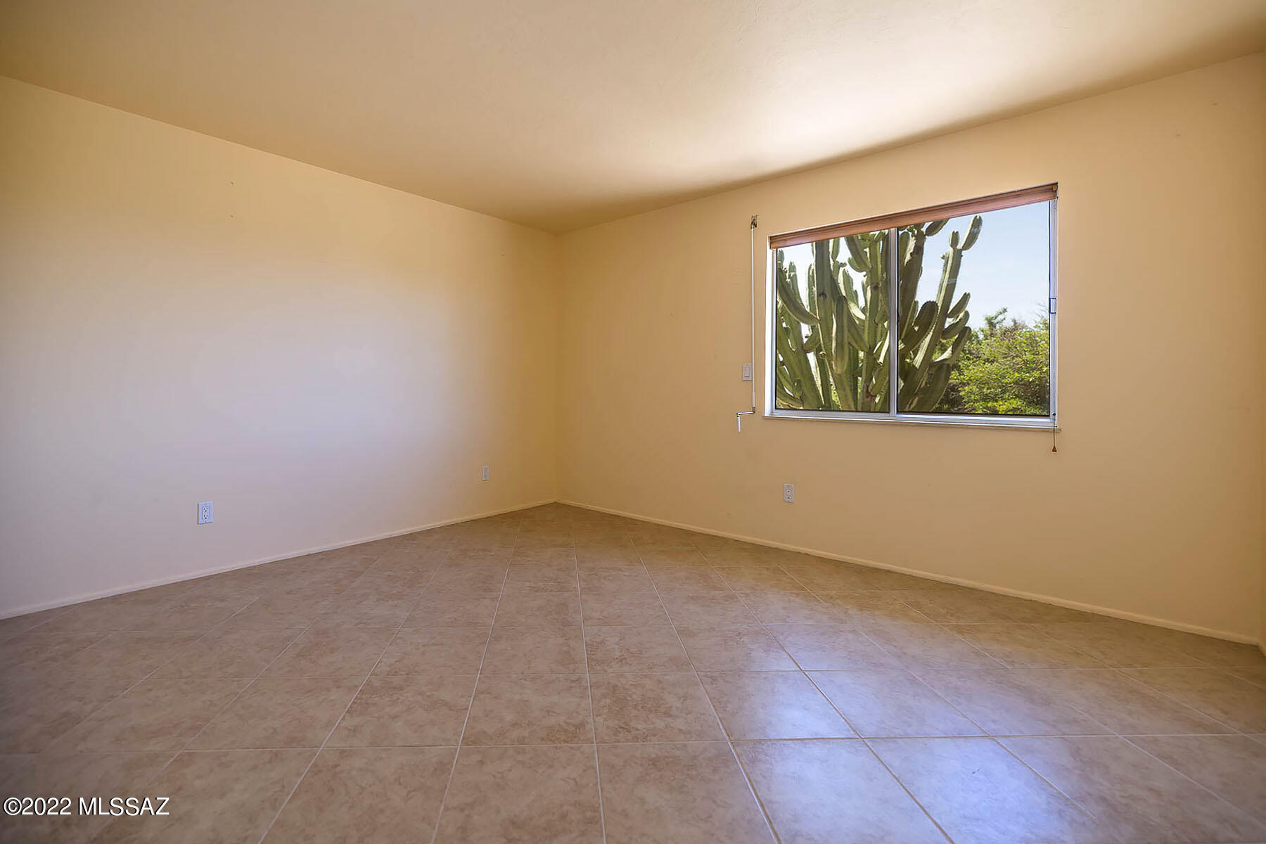 Shadow Roc (81-141) - Residential