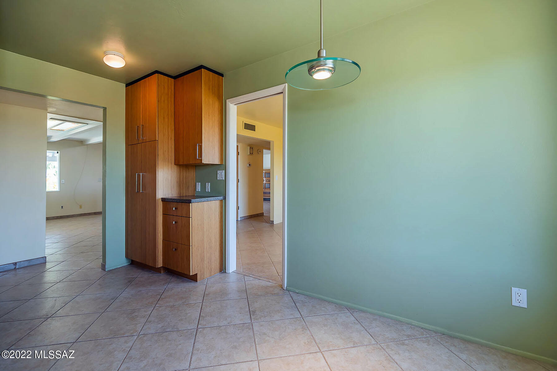 Shadow Roc (81-141) - Residential