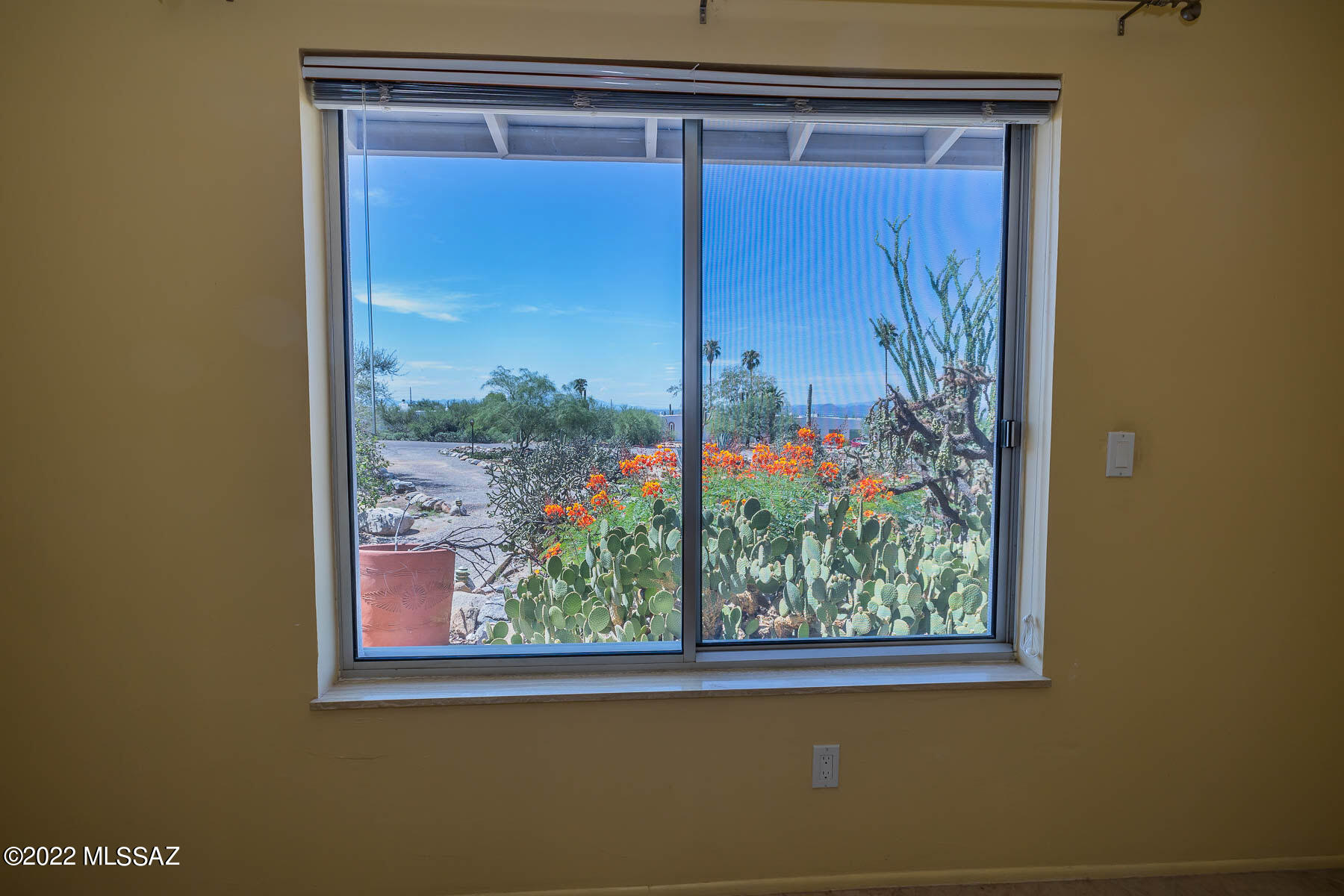 Shadow Roc (81-141) - Residential