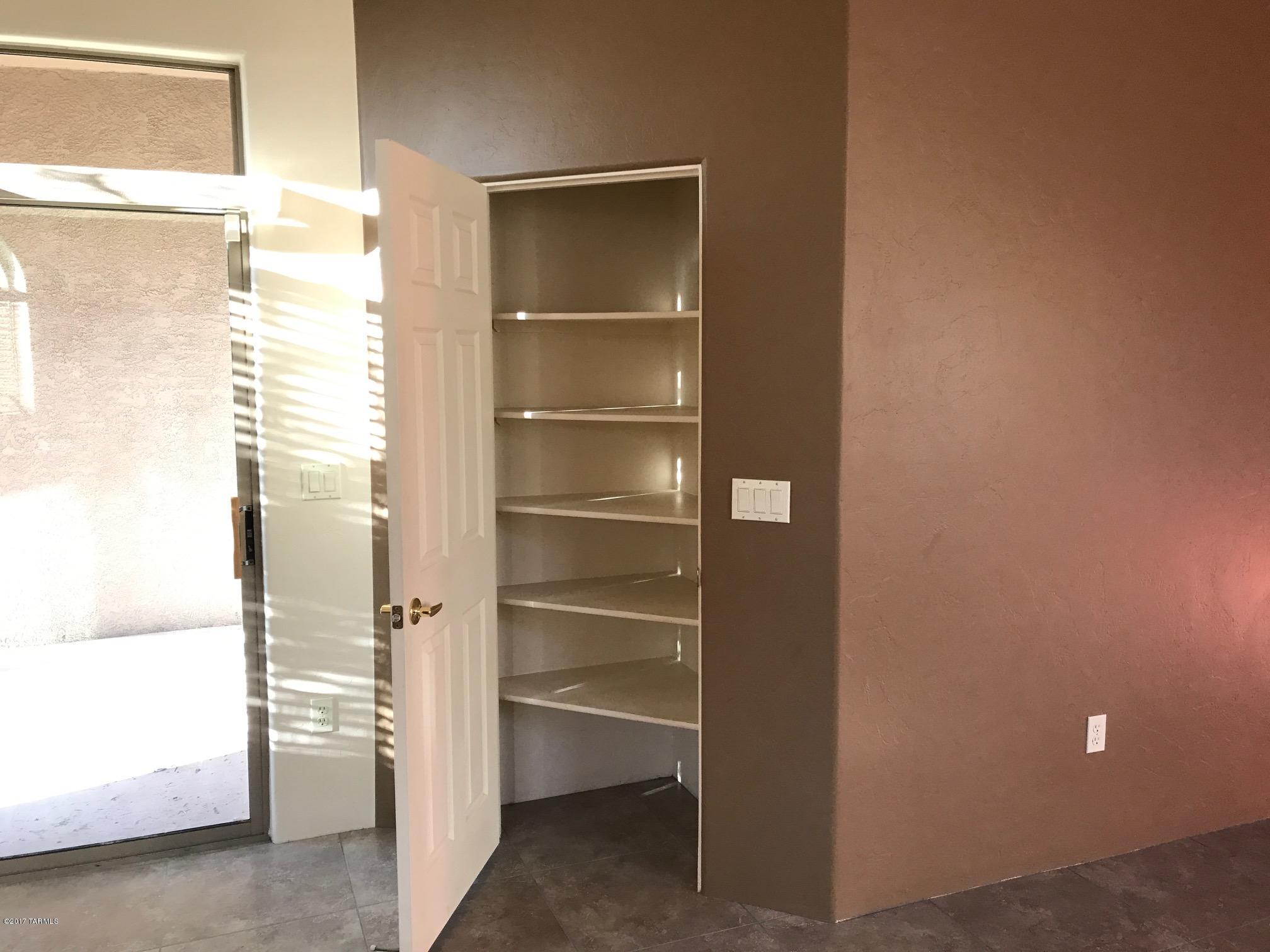Kinney Village (1-112) - Residential