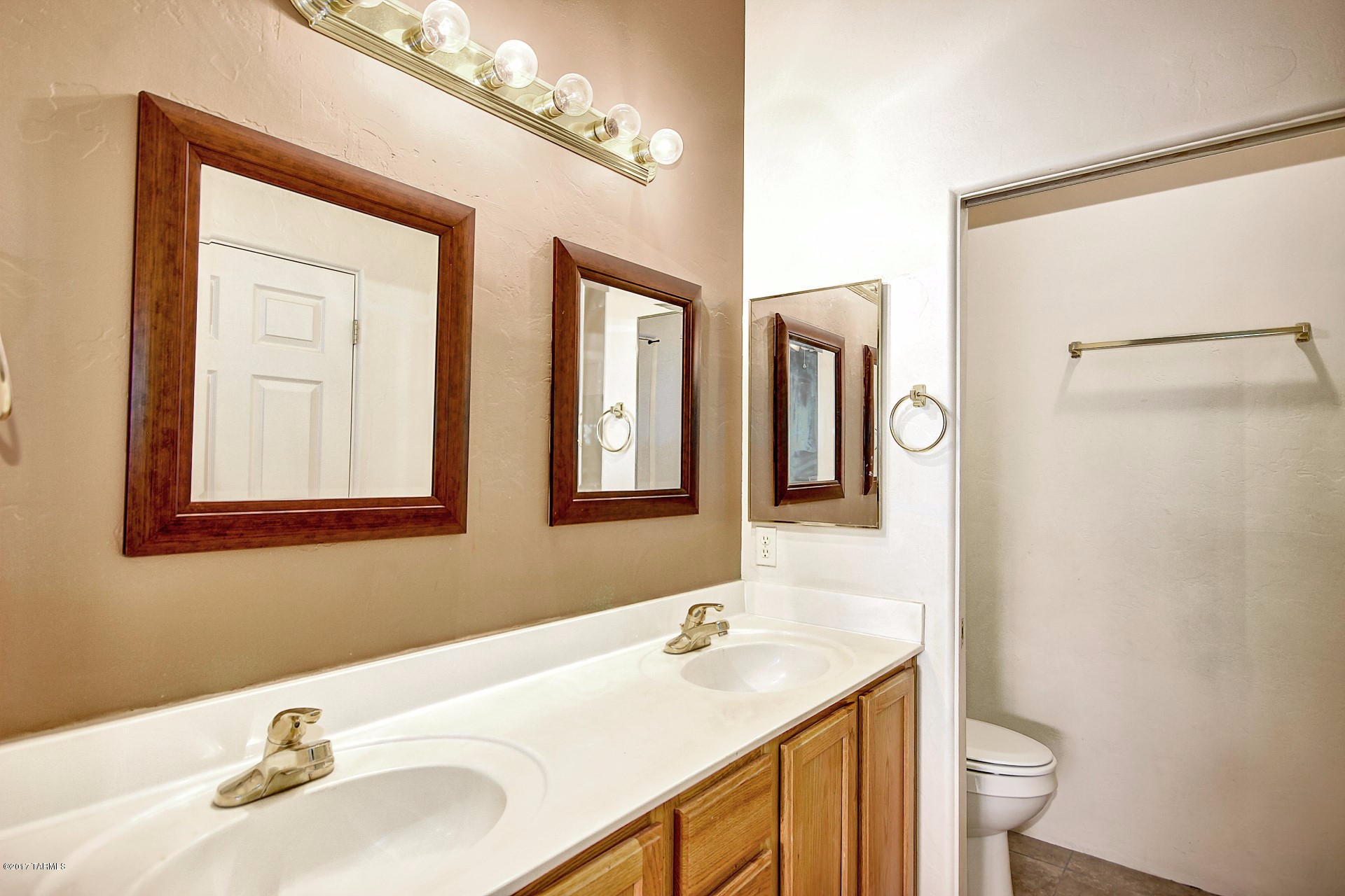 Kinney Village (1-112) - Residential
