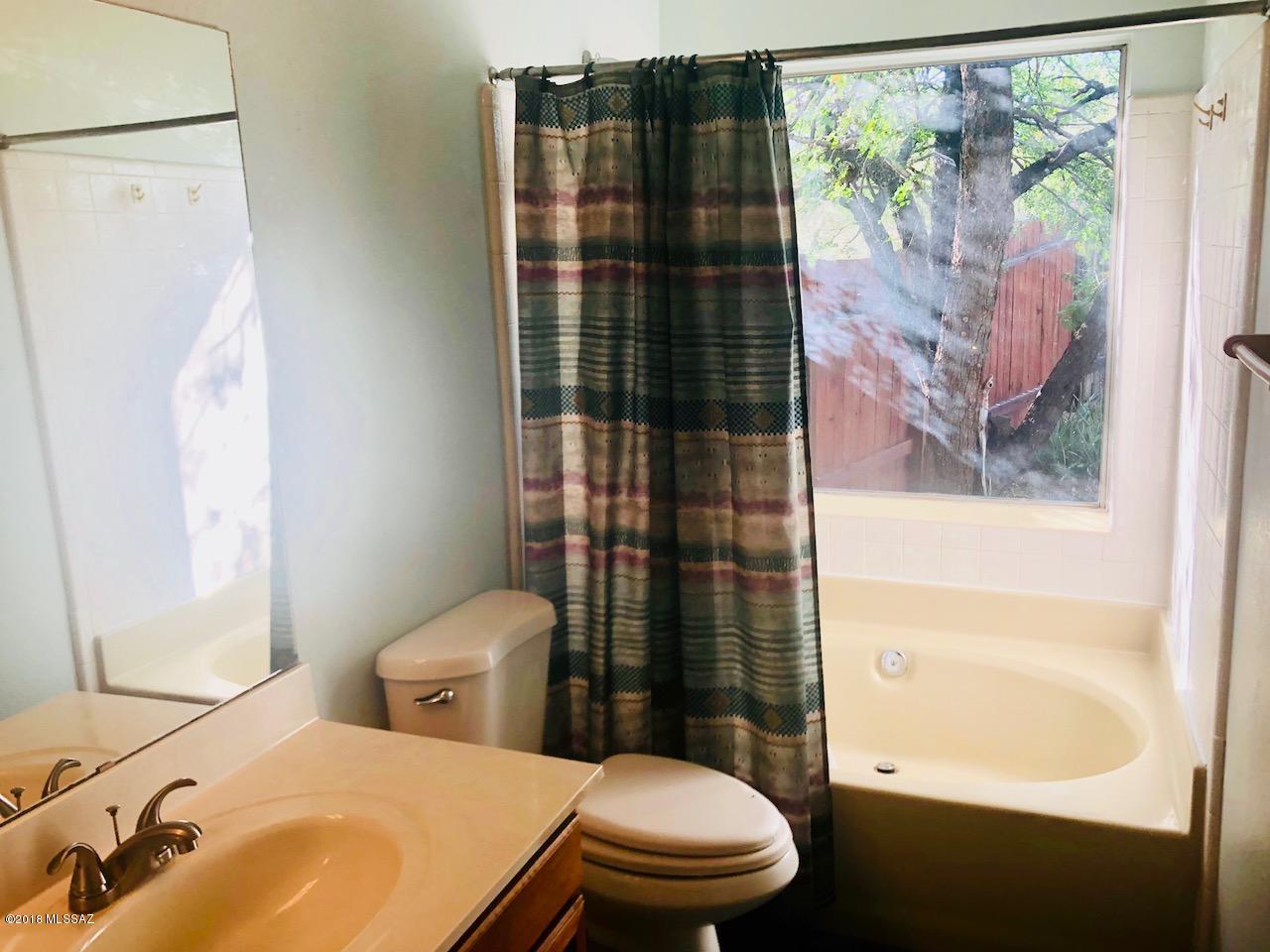 Saddlewood Ranch (1-285) - Residential Lease