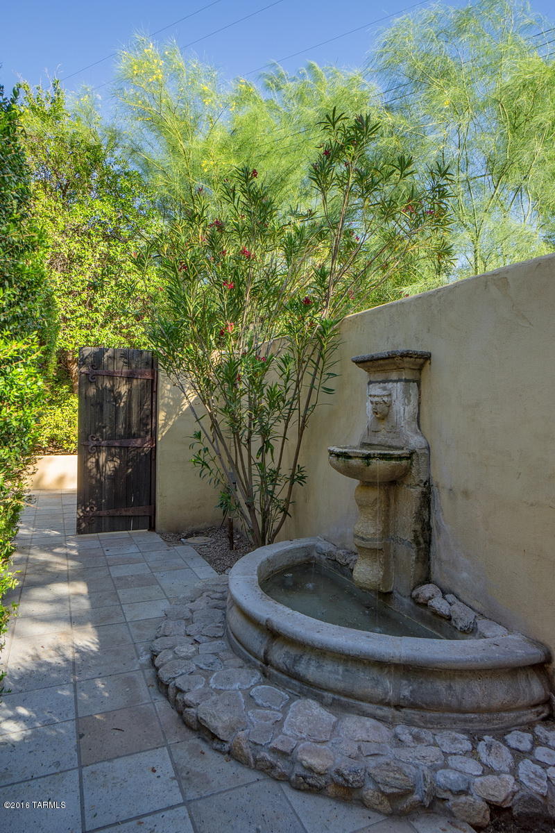 Country Club Estates NO. 1 - Residential