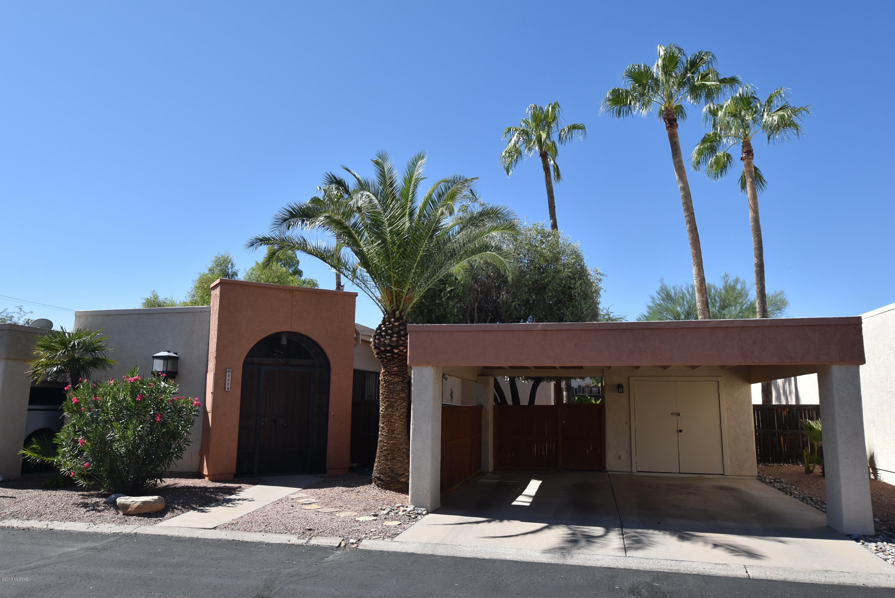 Lazy Creek 1 Amended (1-83) - Residential Lease