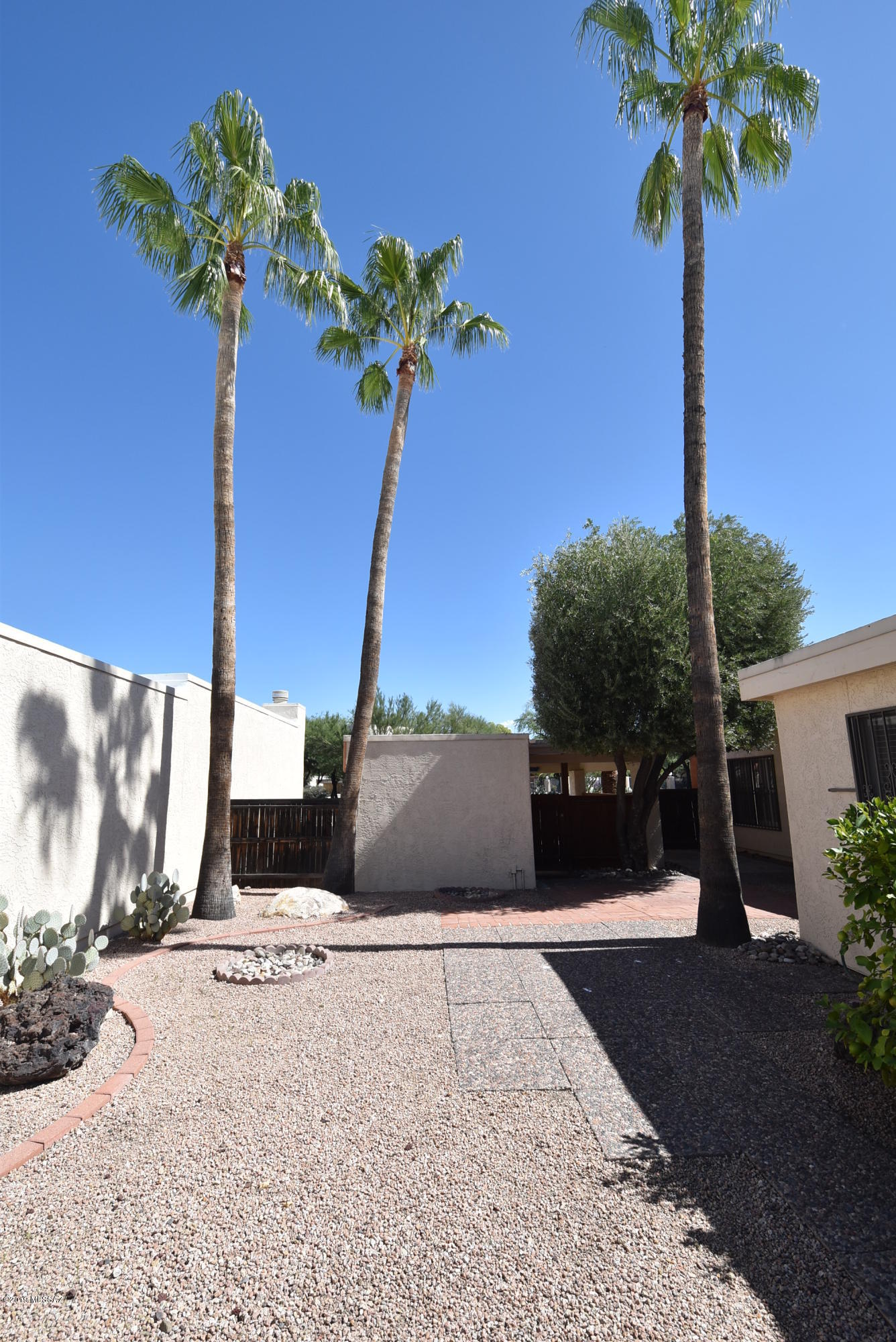 Lazy Creek 1 Amended (1-83) - Residential Lease