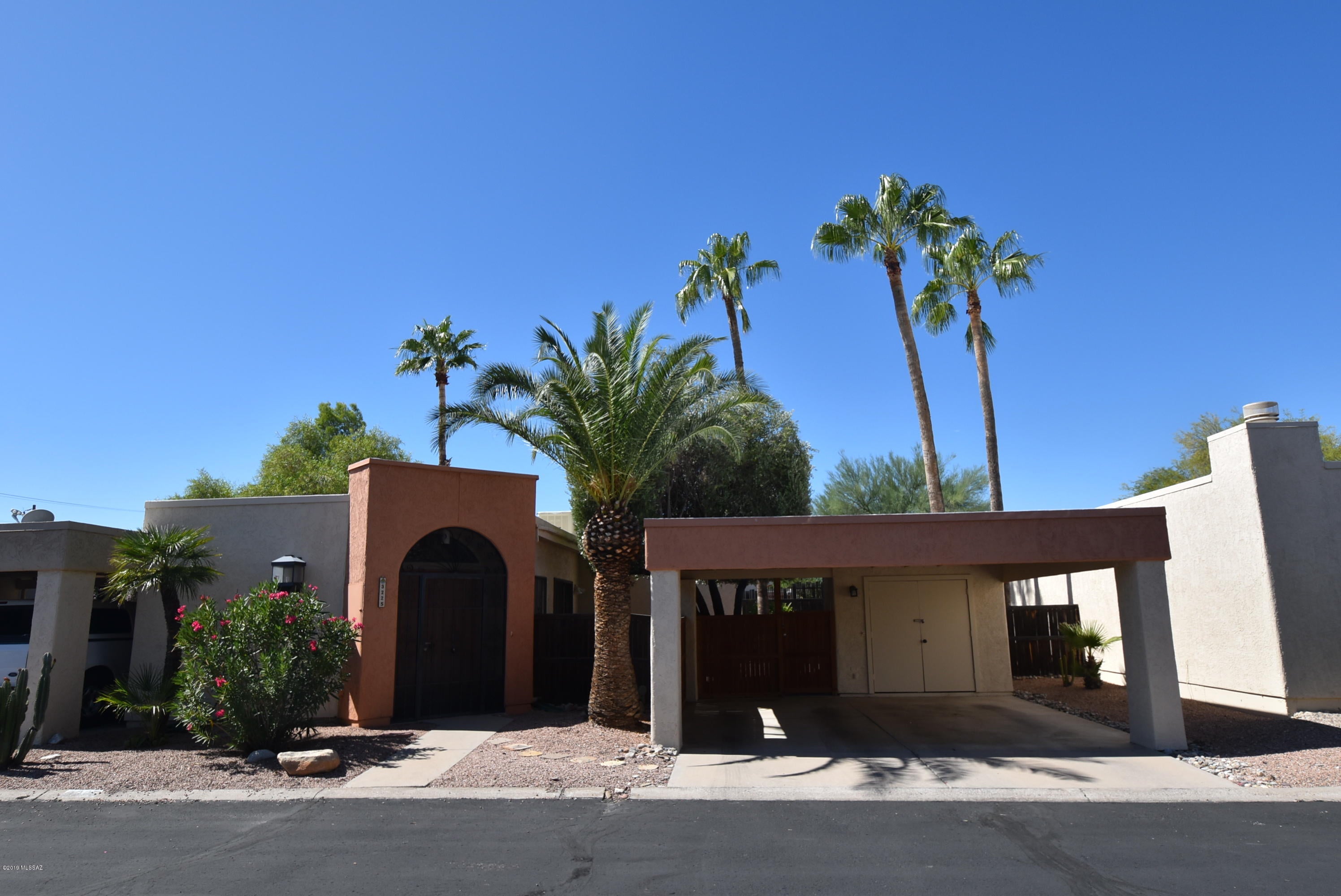 Lazy Creek 1 Amended (1-83) - Residential Lease