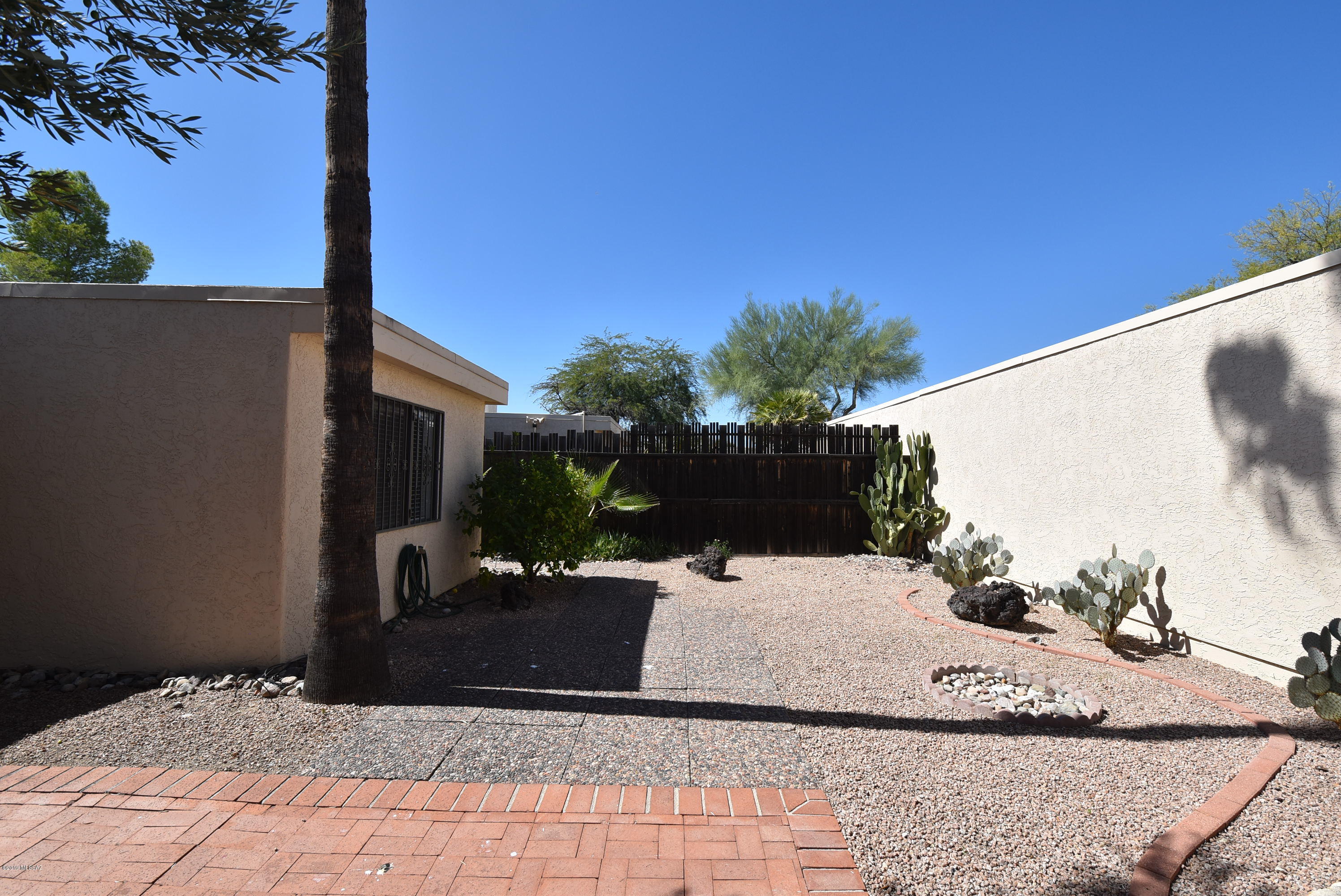 Lazy Creek 1 Amended (1-83) - Residential Lease