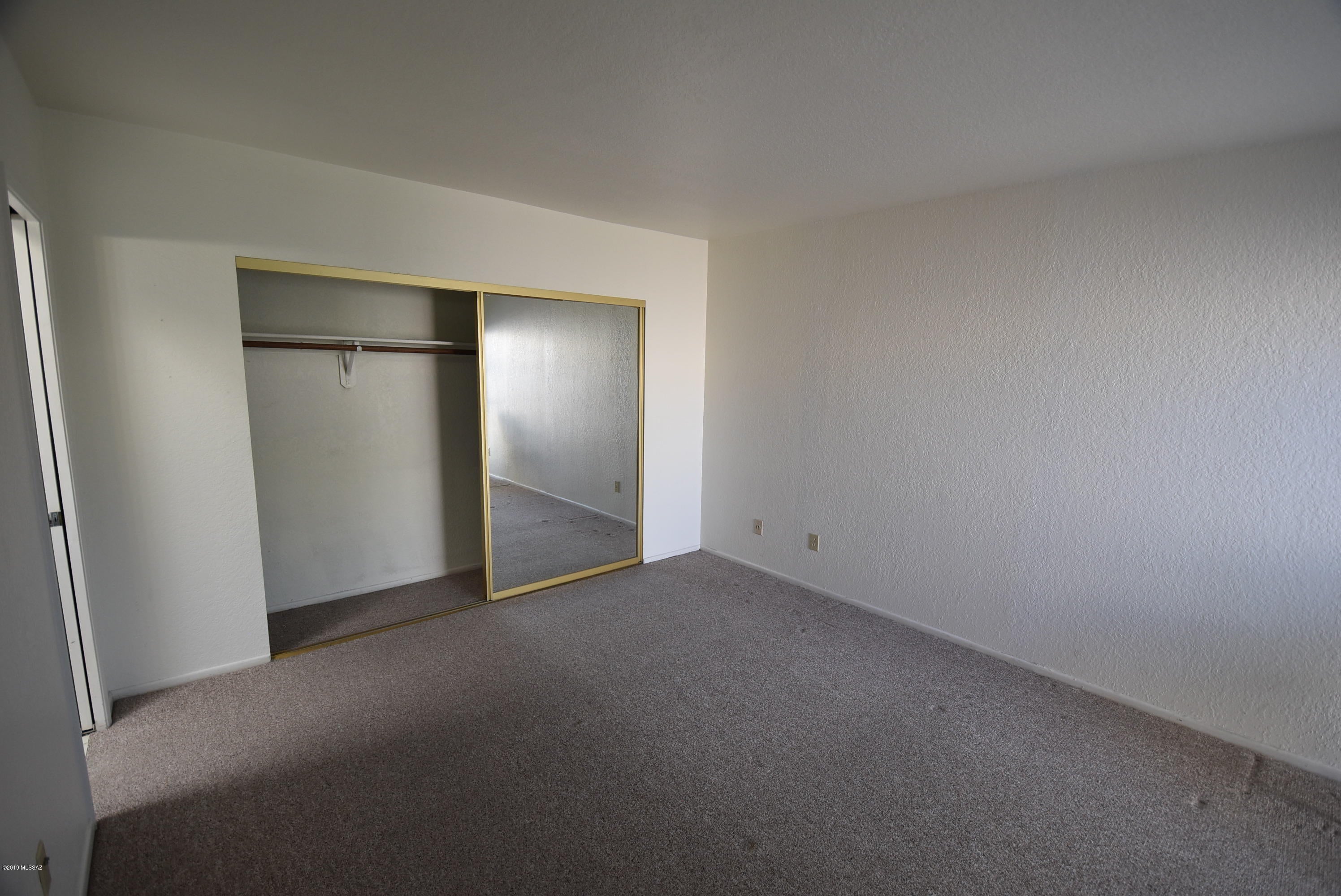 Lazy Creek 1 Amended (1-83) - Residential Lease