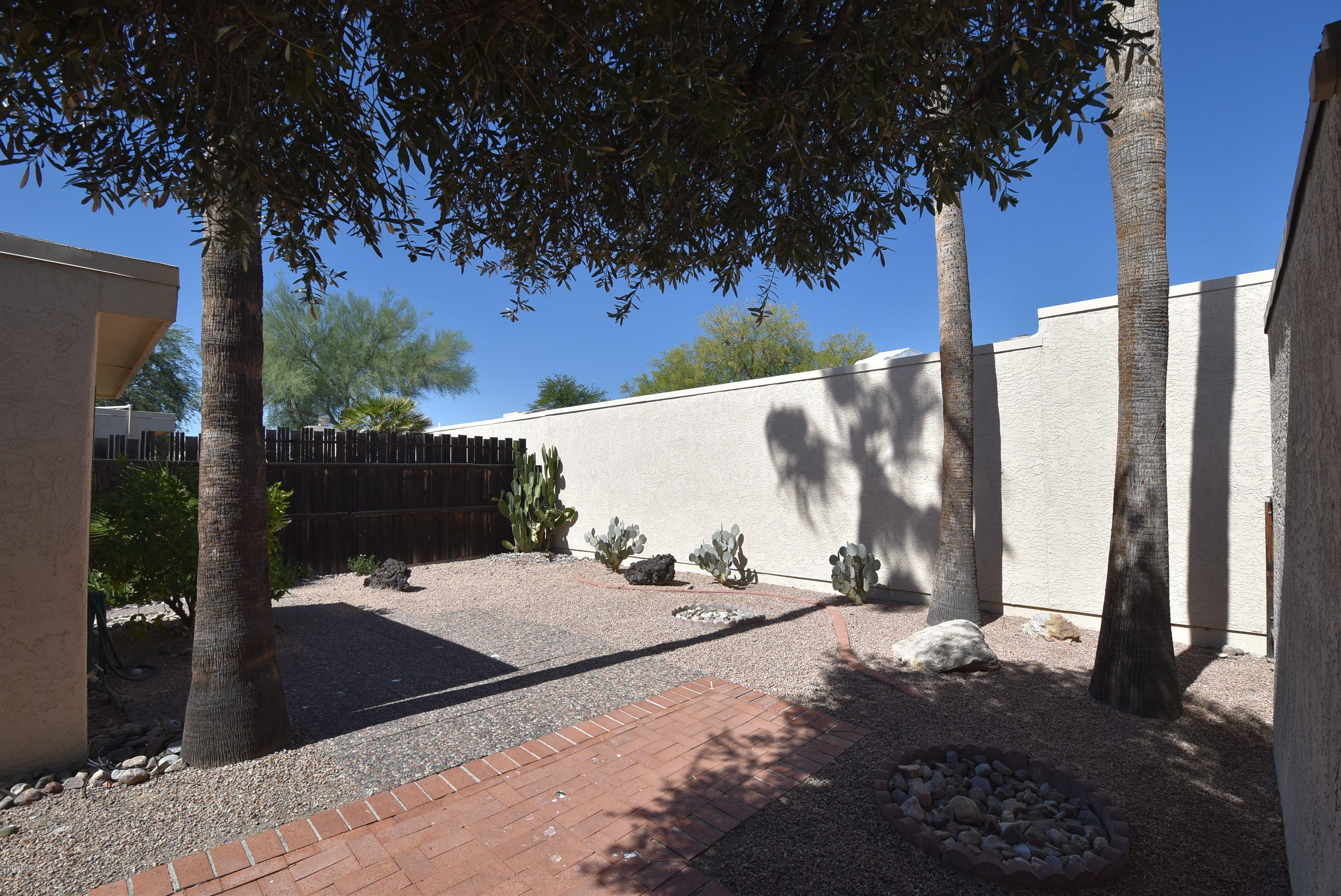 Lazy Creek 1 Amended (1-83) - Residential Lease