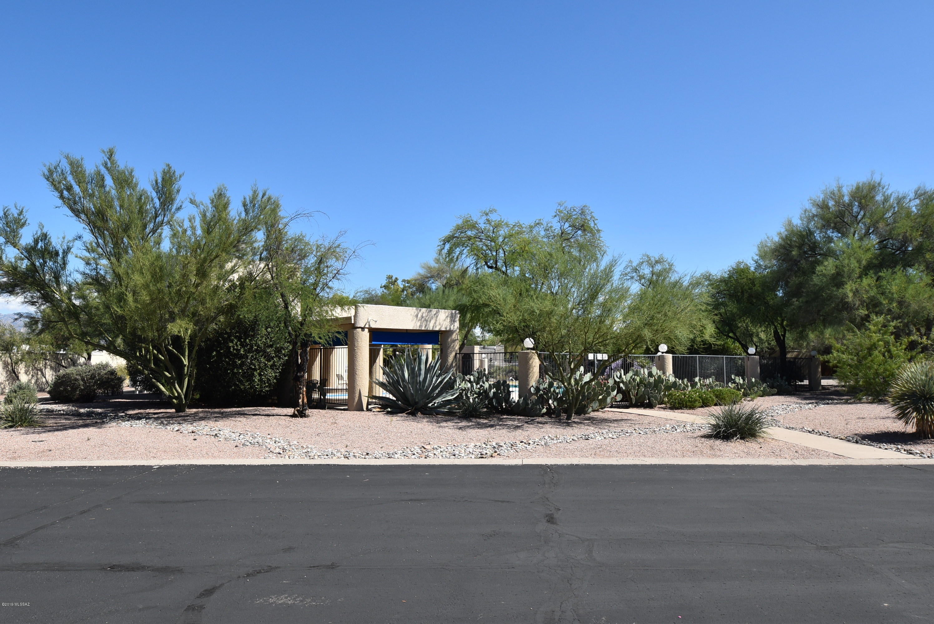 Lazy Creek 1 Amended (1-83) - Residential Lease