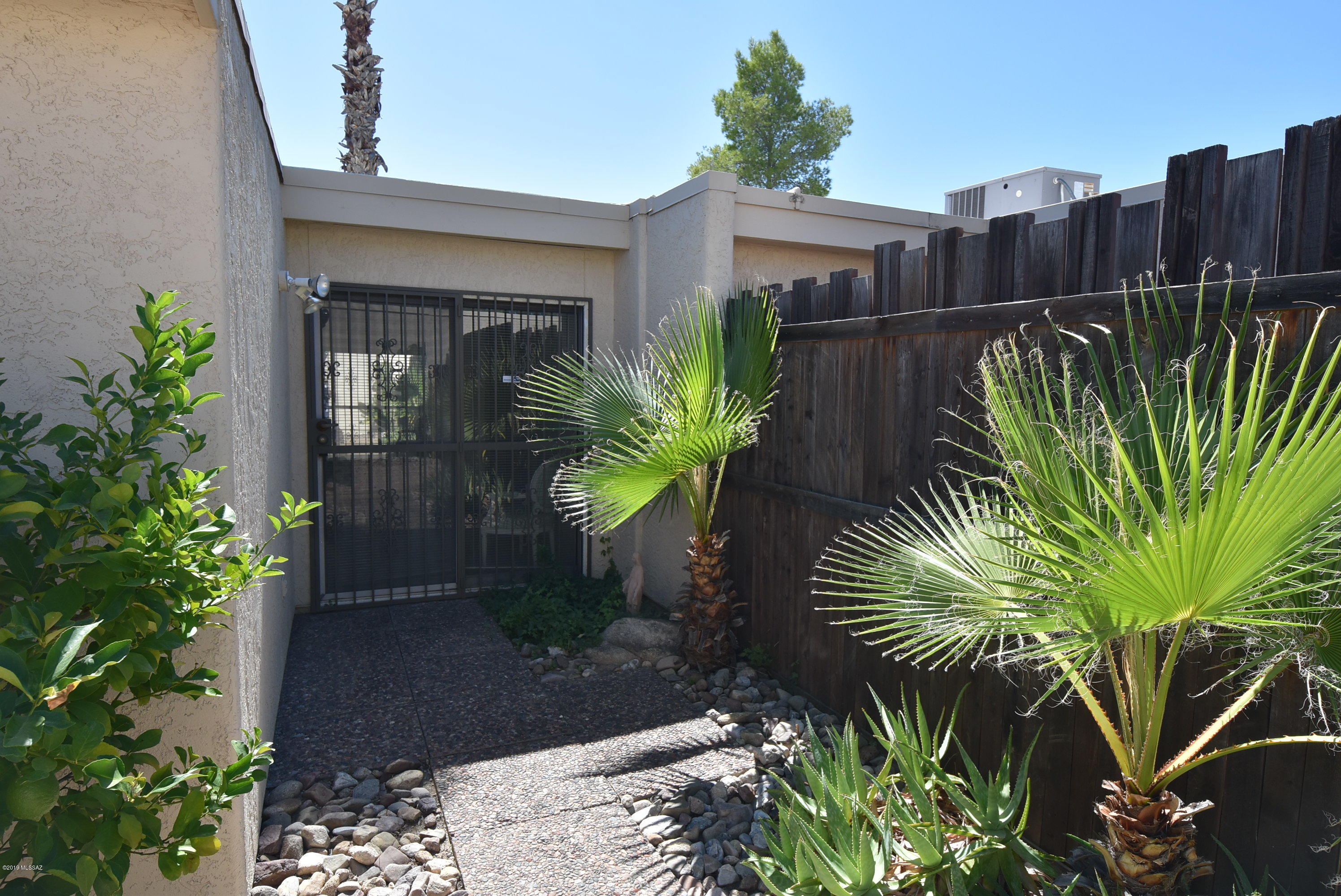 Lazy Creek 1 Amended (1-83) - Residential Lease